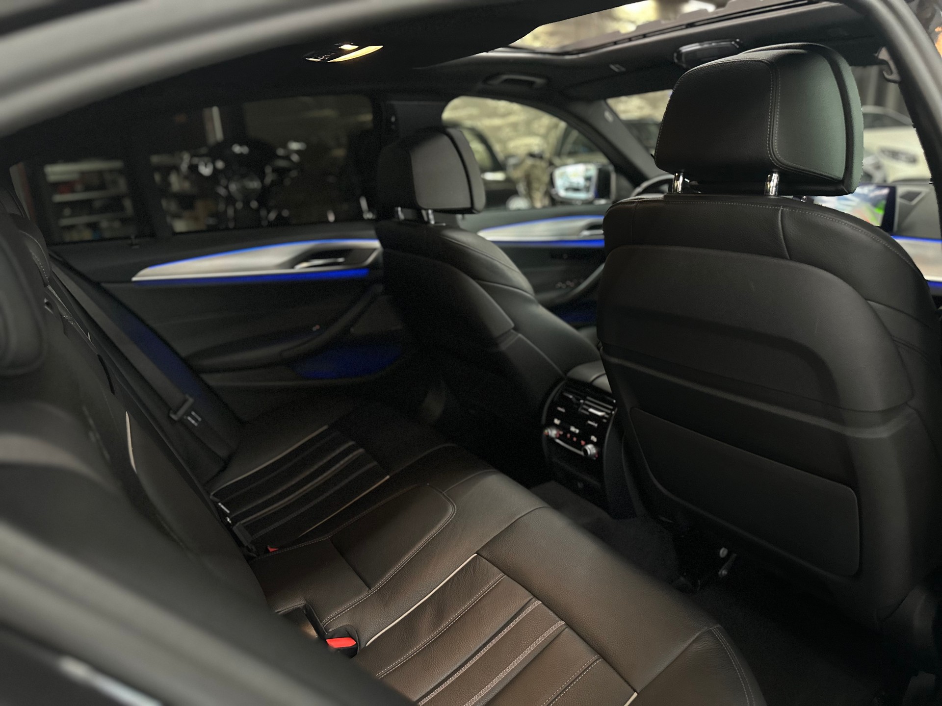 BMW 530i xDrive Steptronic-image-8