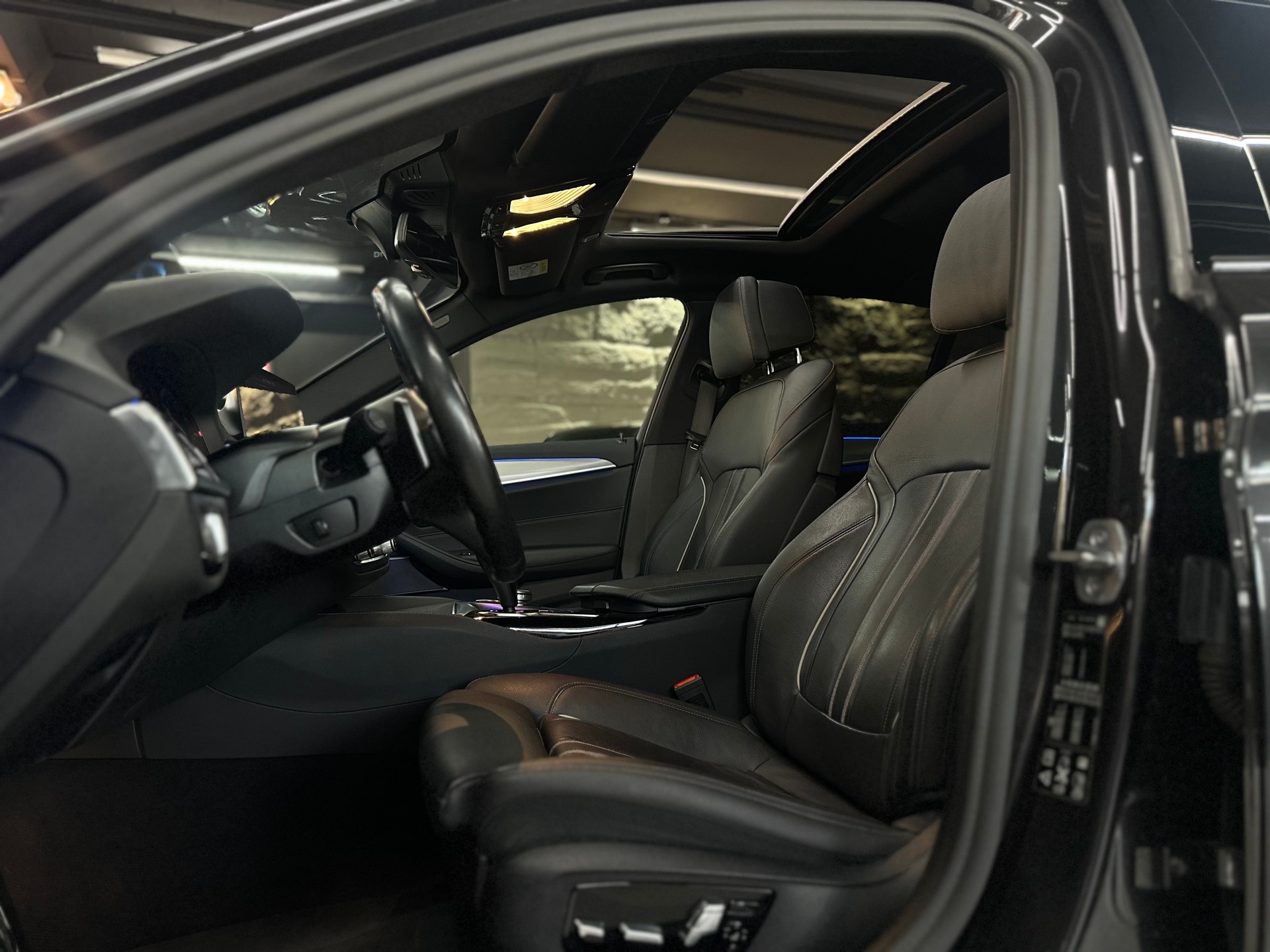 BMW 530i xDrive Steptronic-image-5