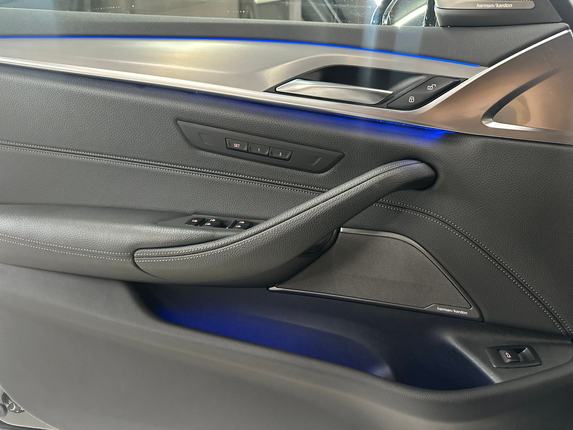 BMW 530i xDrive Steptronic-image-10