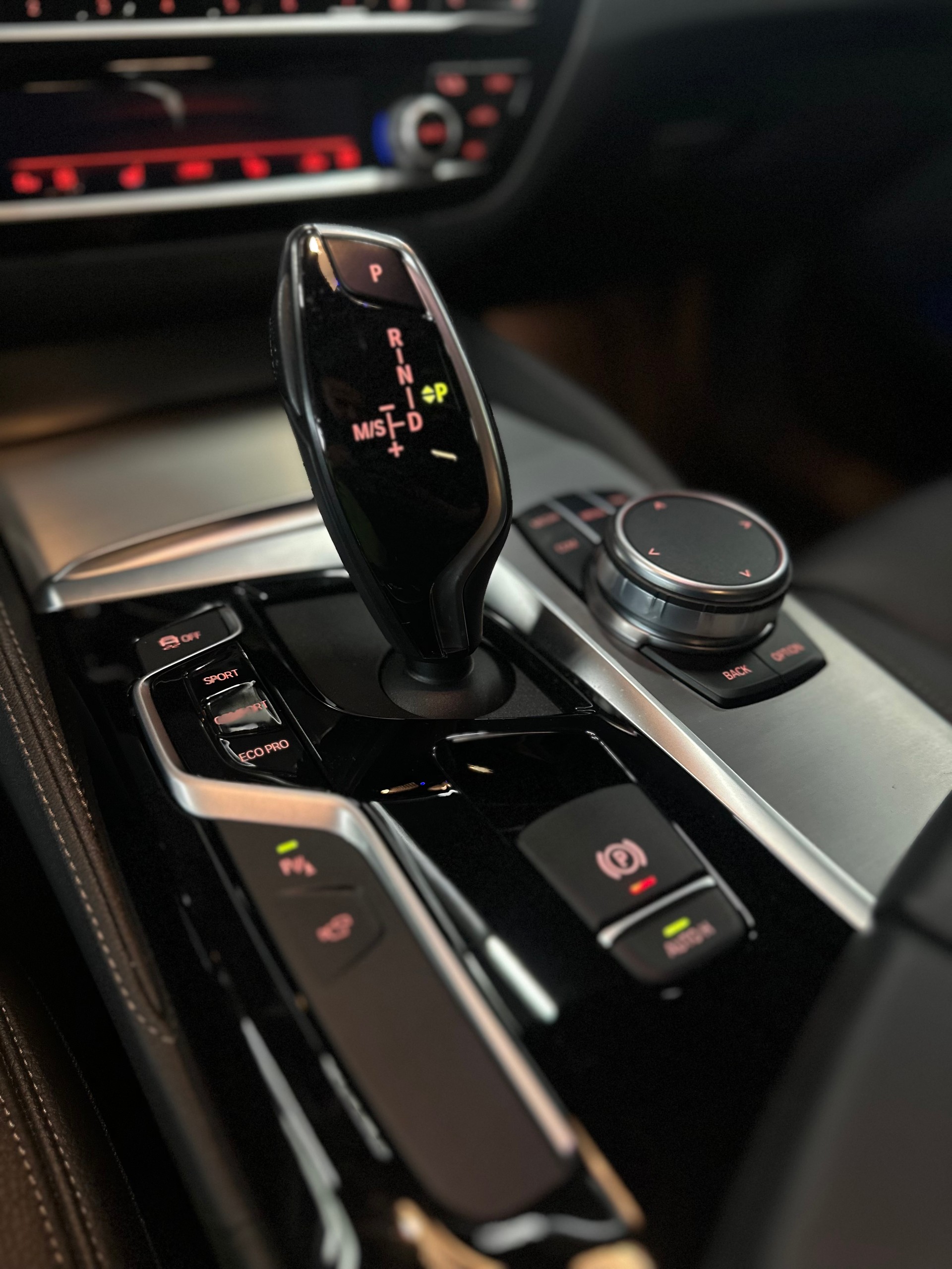 BMW 530i xDrive Steptronic-image-9
