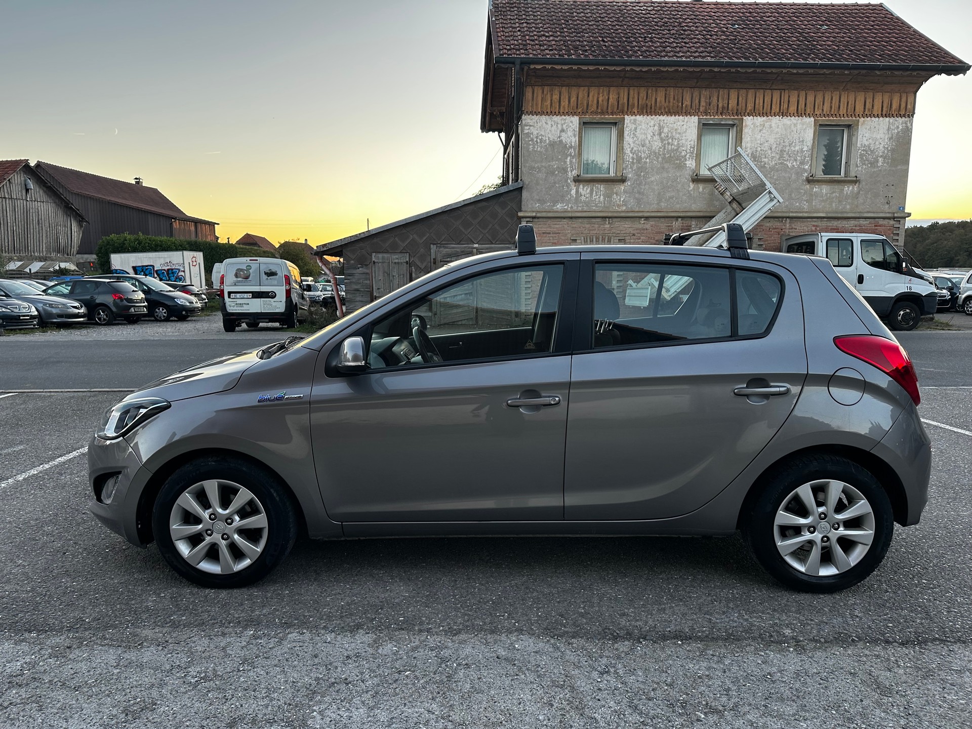 HYUNDAI i20 1.4 Style-image-2