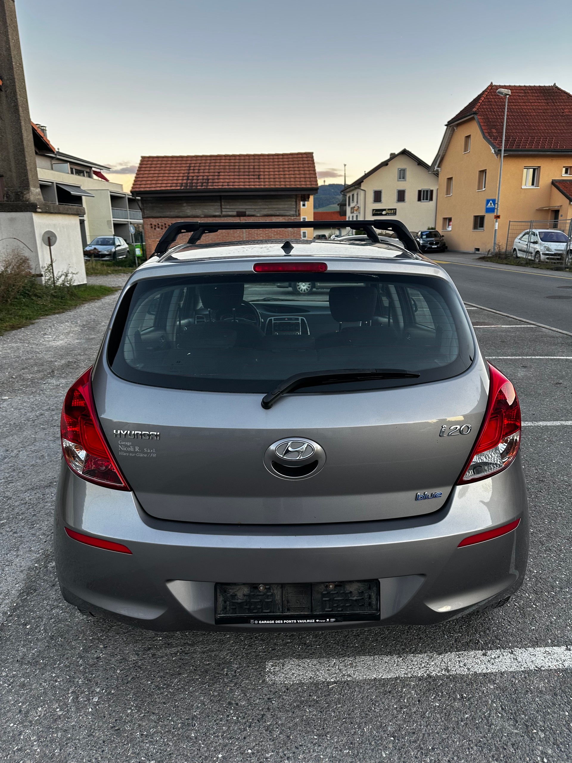 HYUNDAI i20 1.4 Style-image-4