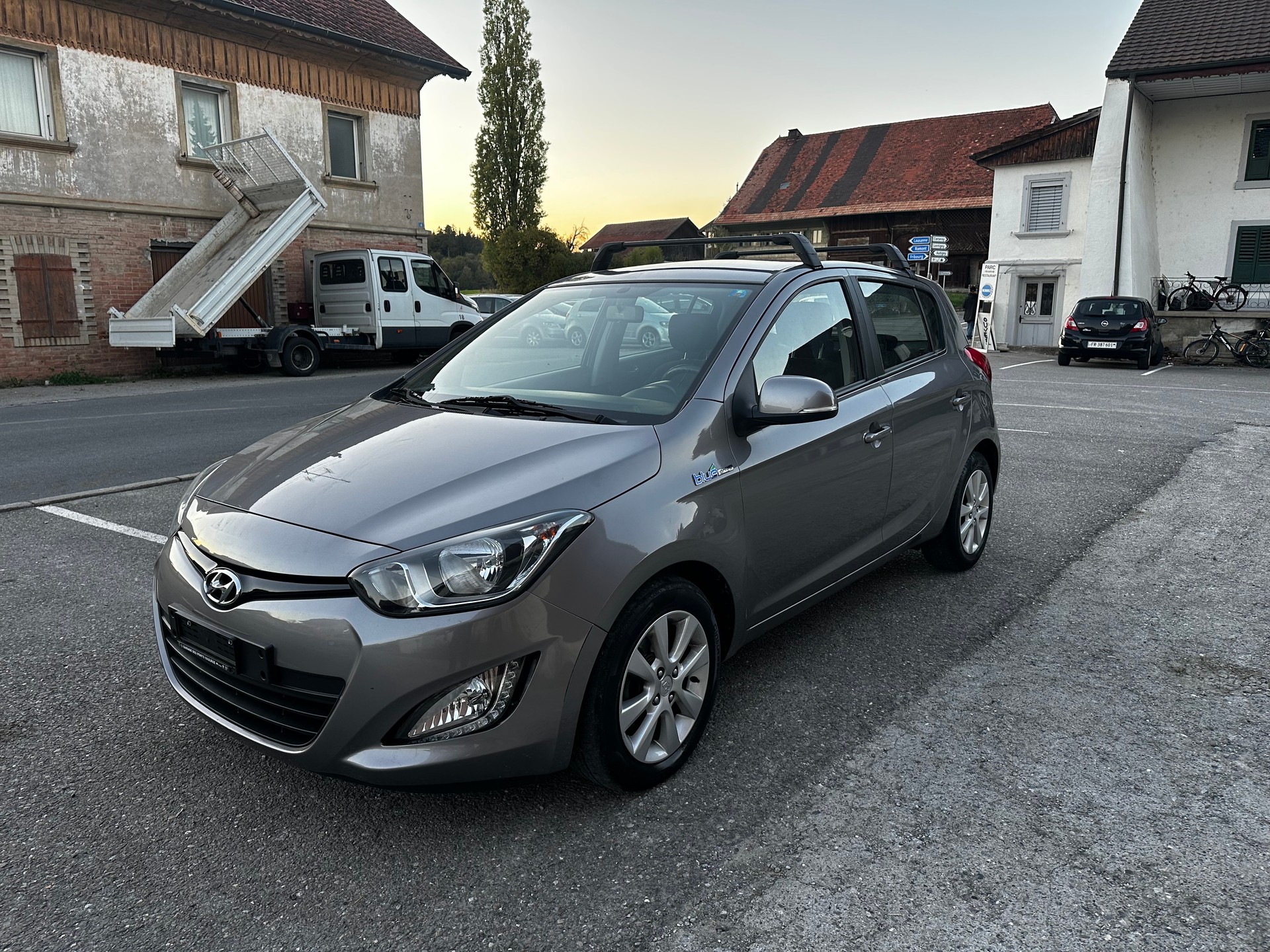 HYUNDAI i20 1.4 Style-image-1