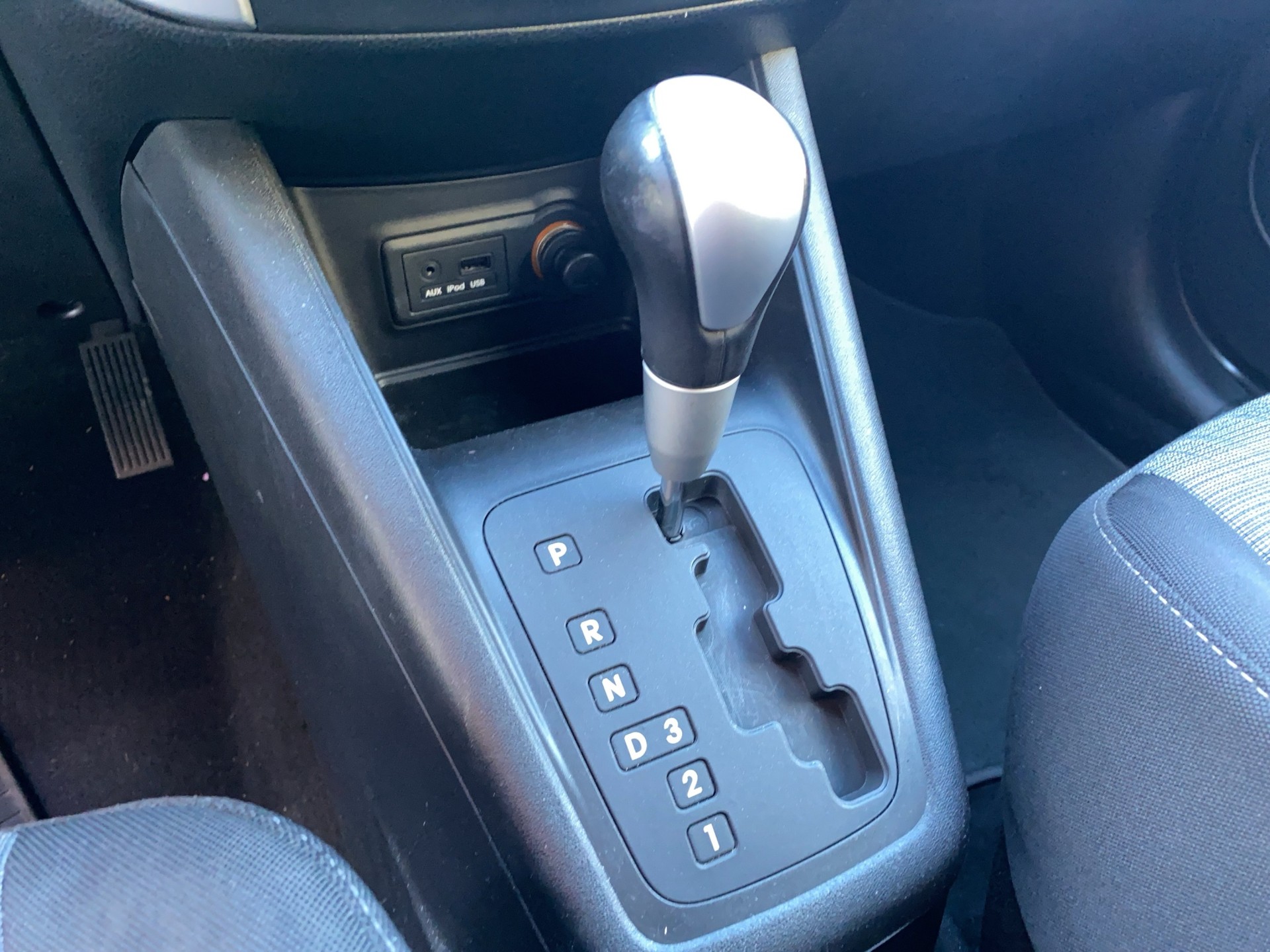 KIA Venga 1.6 CVVT Trend Automatic-image-9
