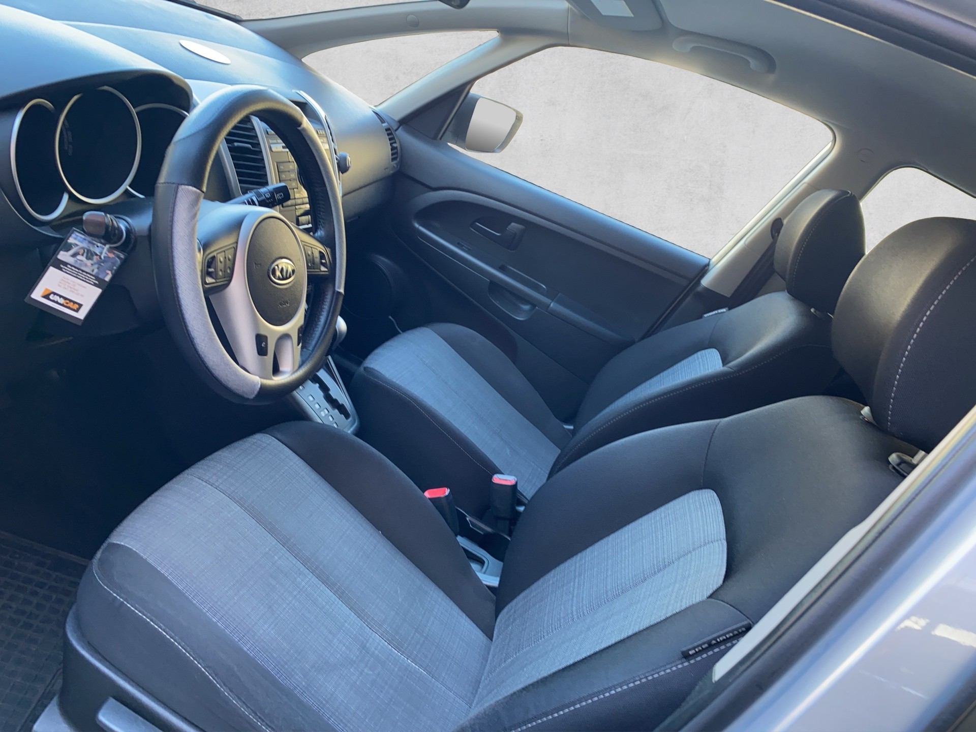 KIA Venga 1.6 CVVT Trend Automatic-image-6