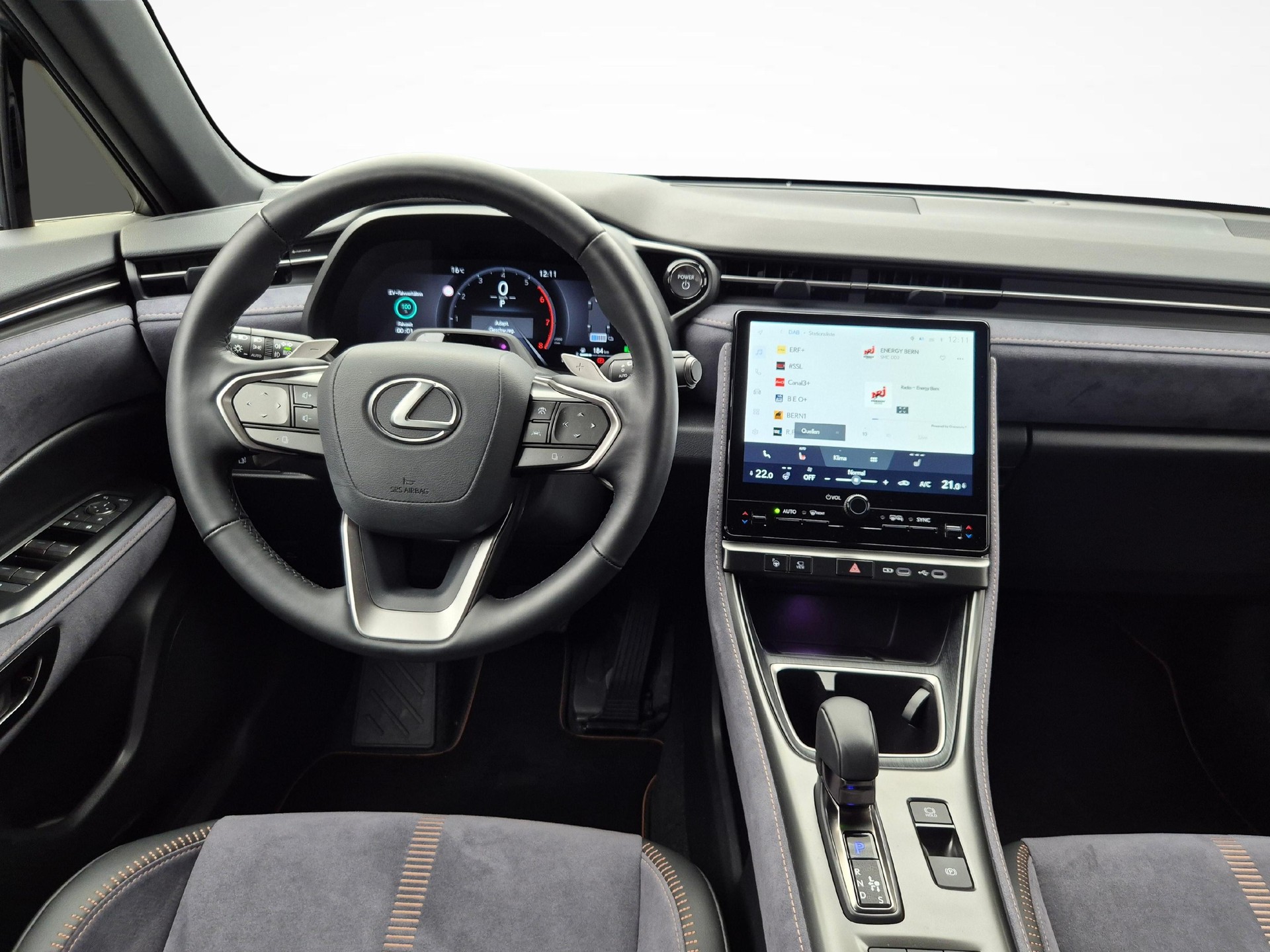 LEXUS LBX 1.5 Hybrid Cool-image-6