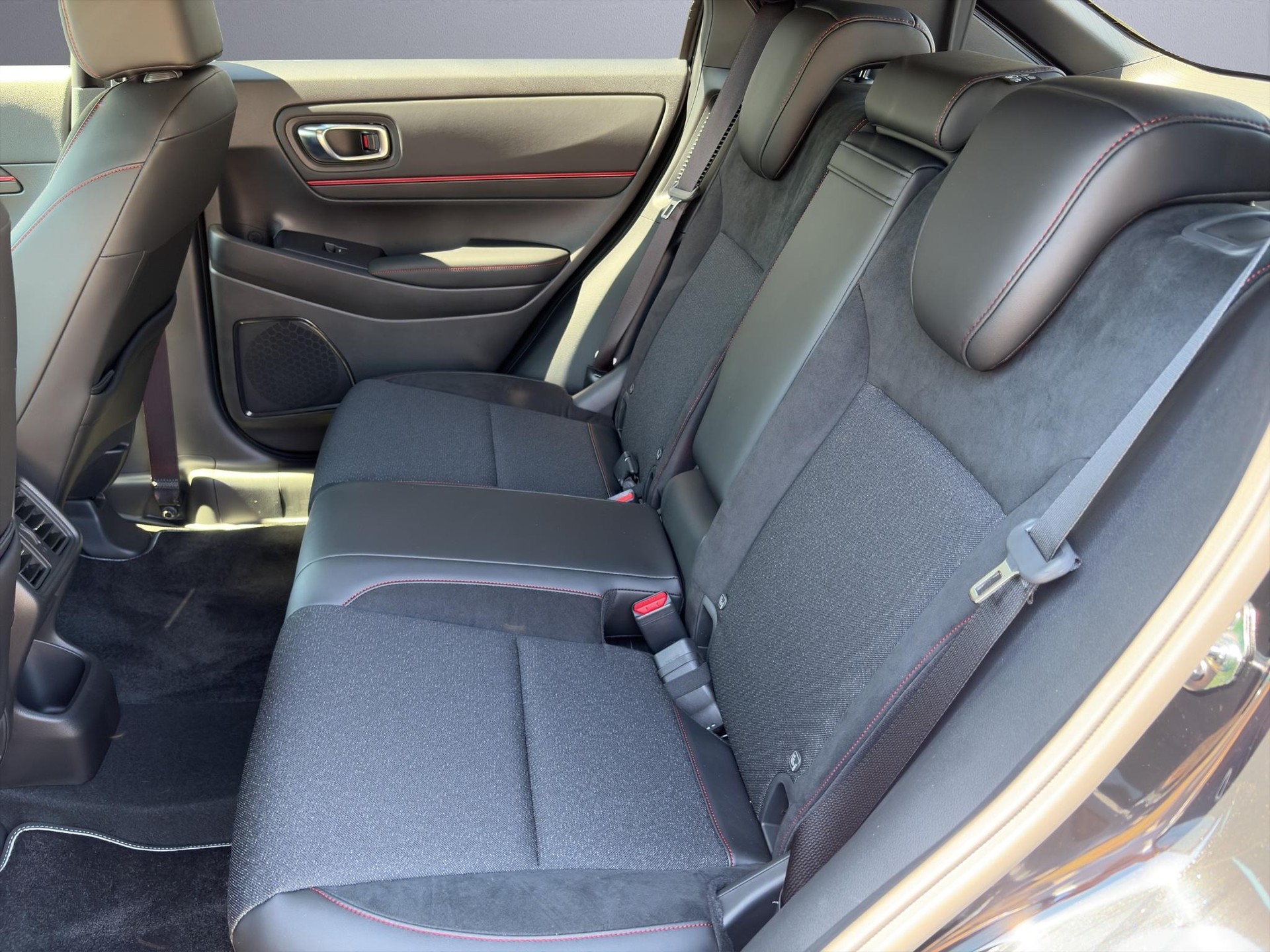 HONDA HR-V 1.5 i-MMD Advance Sport-image-10