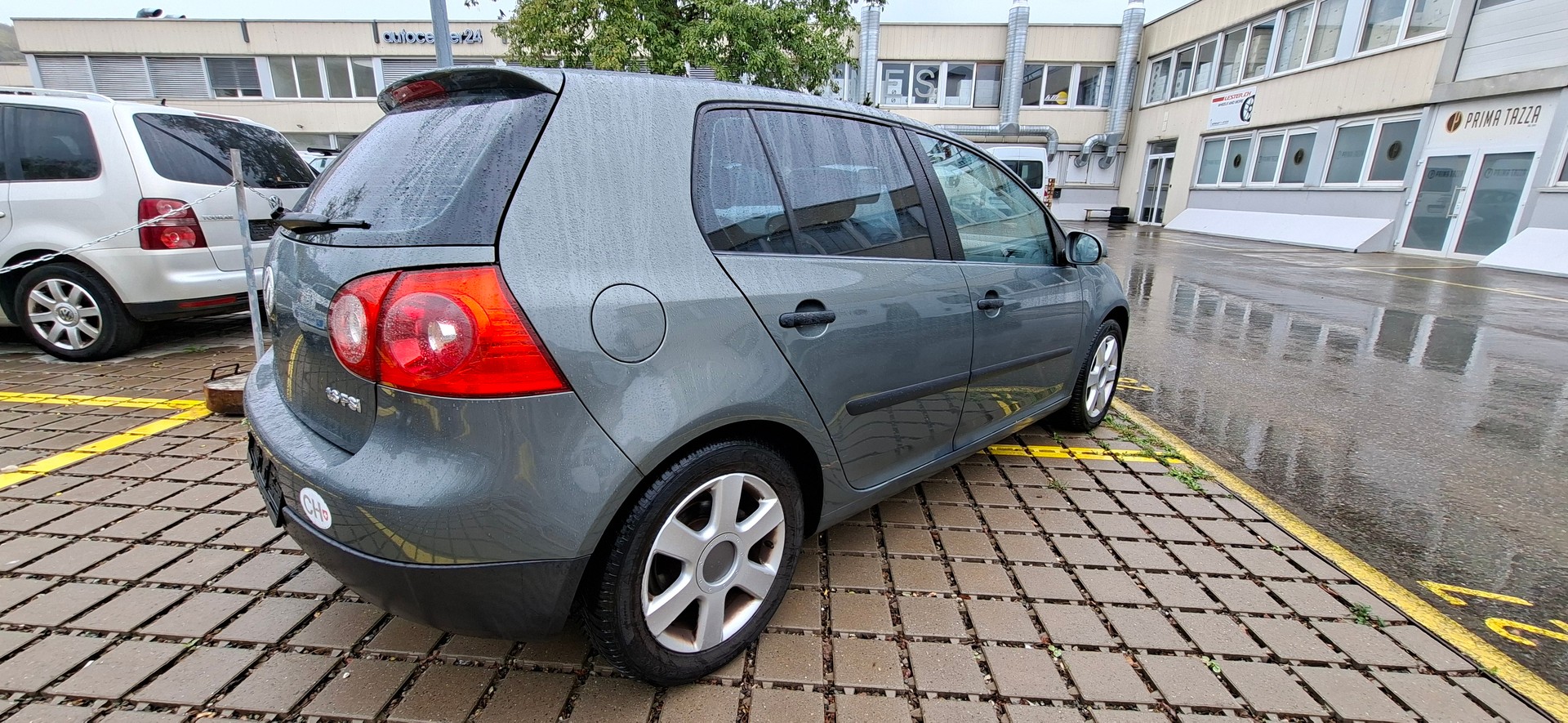 VW Golf 1.6 FSI Comfortline-image-2