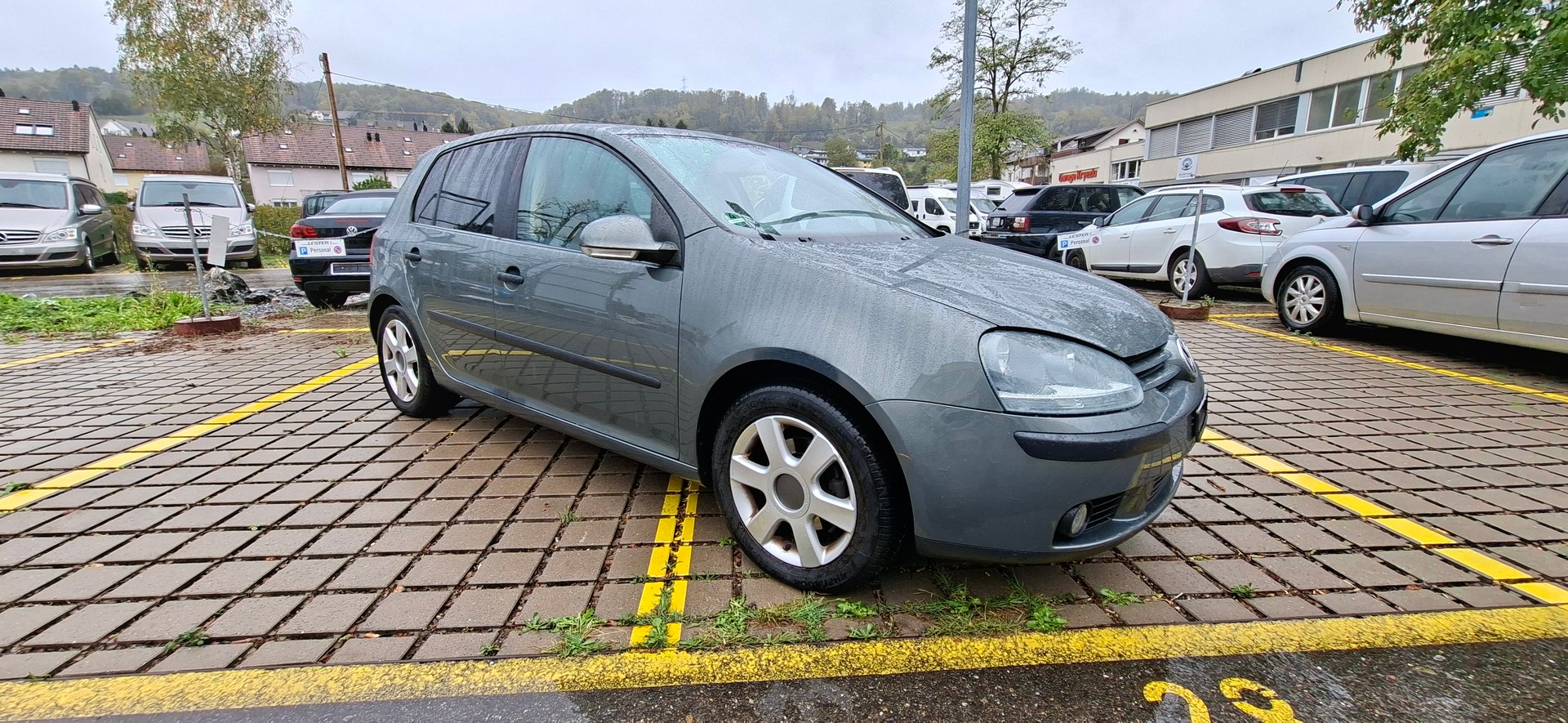 VW Golf 1.6 FSI Comfortline-image-1