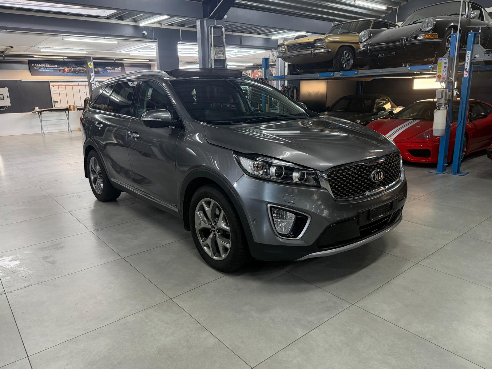 KIA Sorento 2.2 CRDI Style 7P. Automatic-image-2