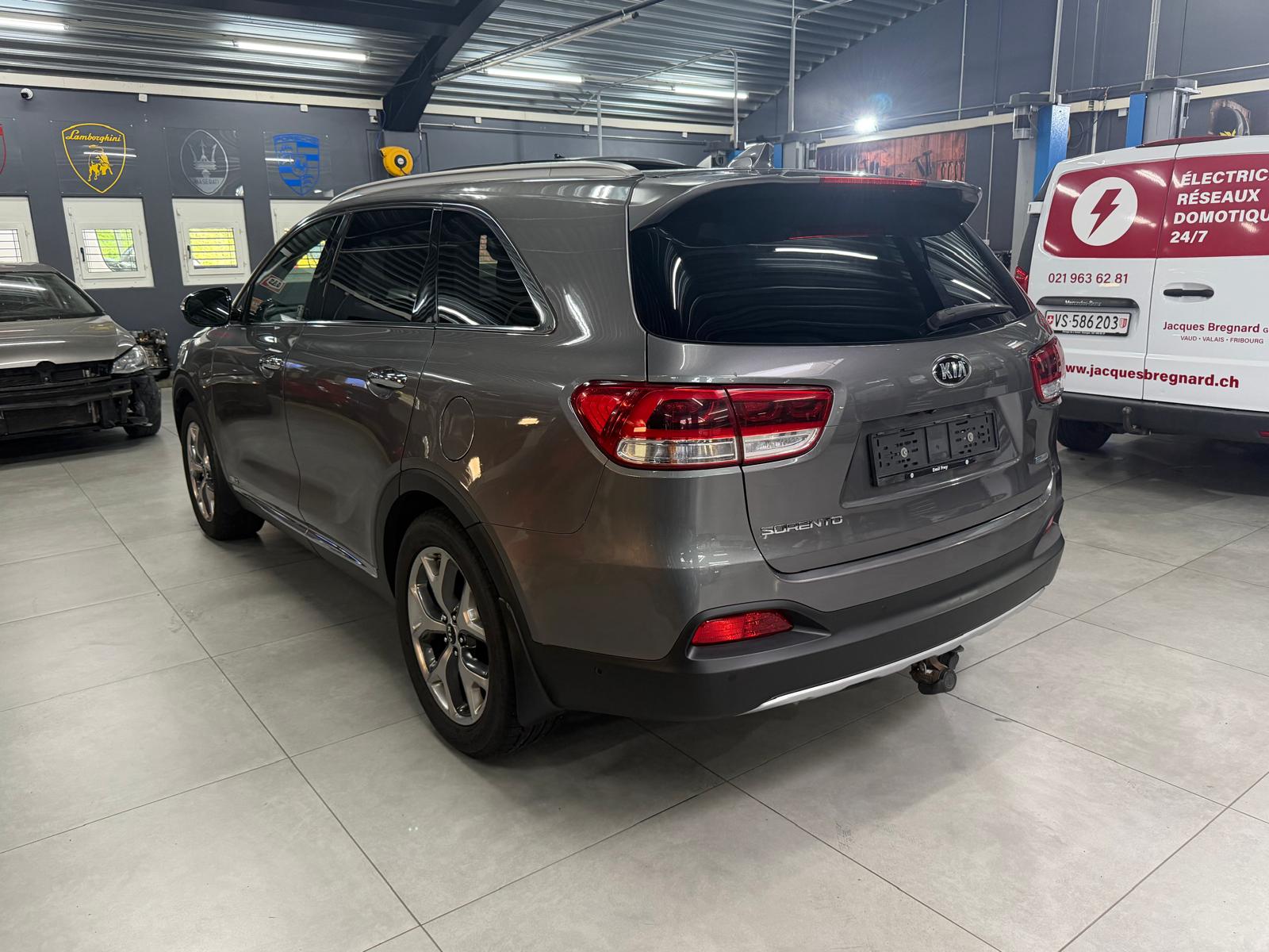 KIA Sorento 2.2 CRDI Style 7P. Automatic-image-6