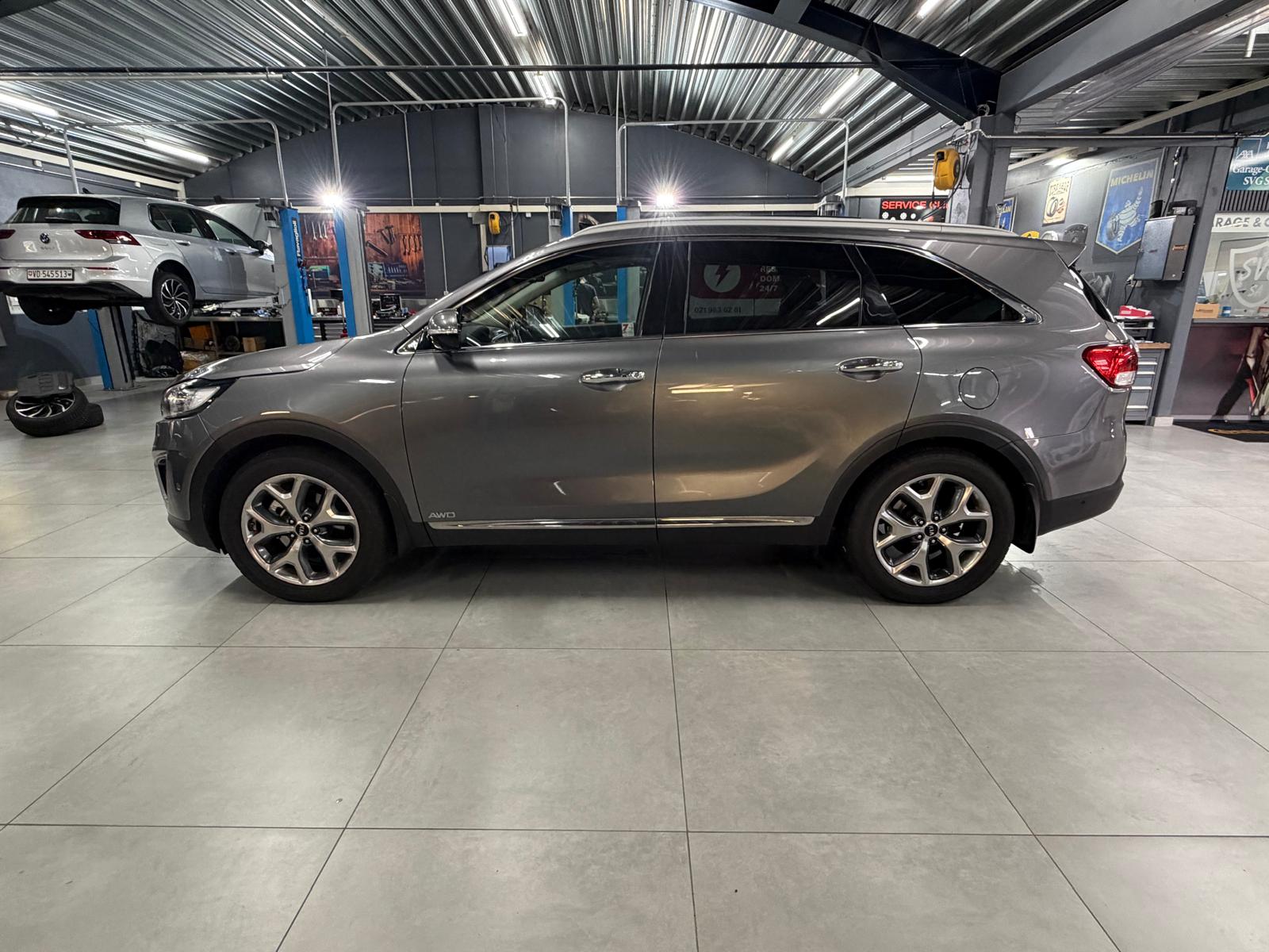 KIA Sorento 2.2 CRDI Style 7P. Automatic-image-7