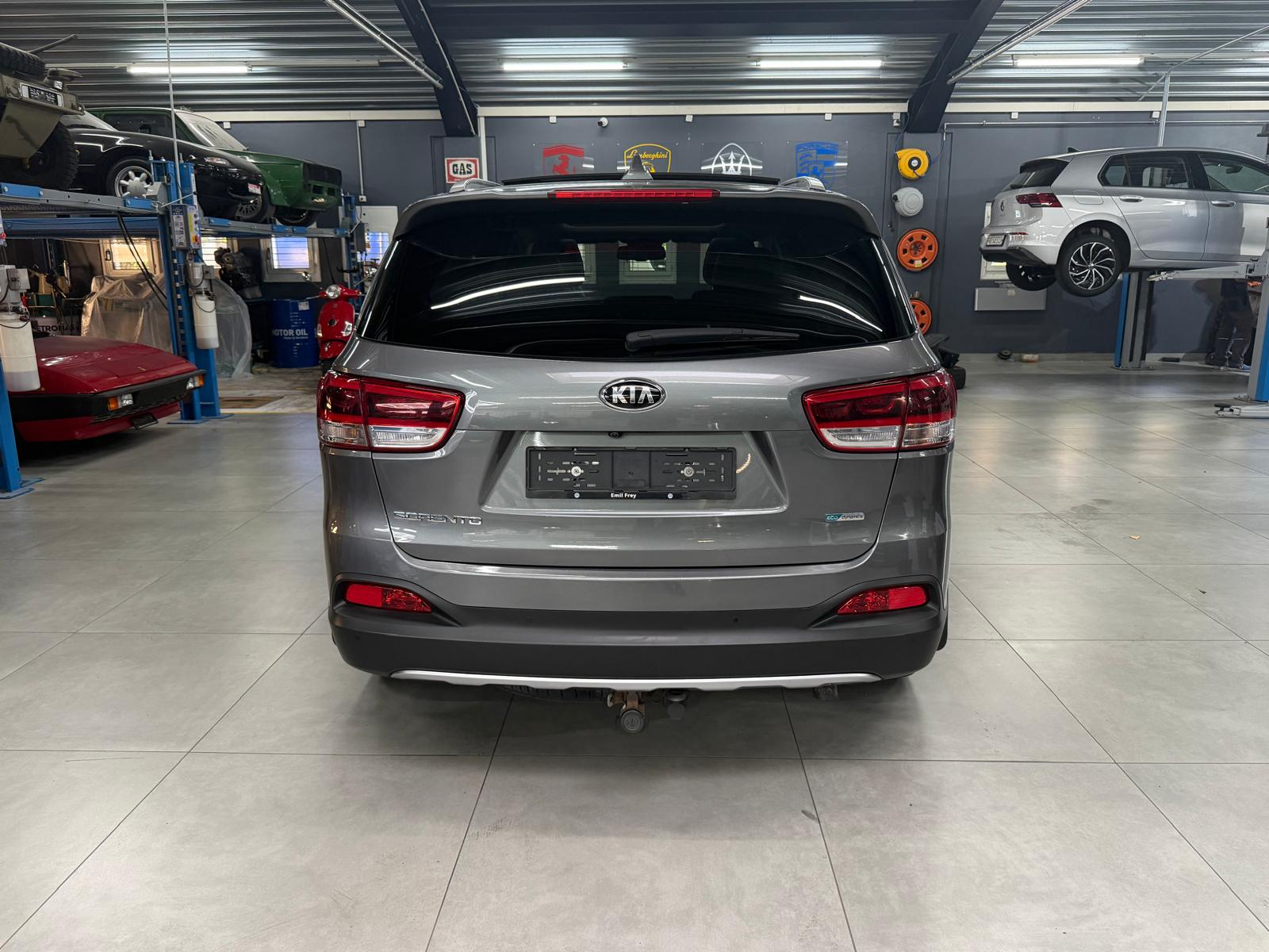 KIA Sorento 2.2 CRDI Style 7P. Automatic-image-5