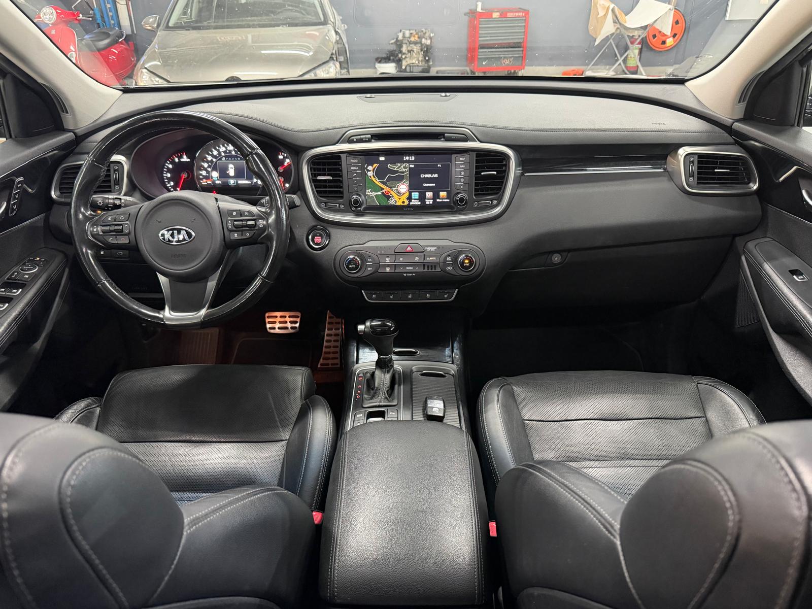 KIA Sorento 2.2 CRDI Style 7P. Automatic-image-13
