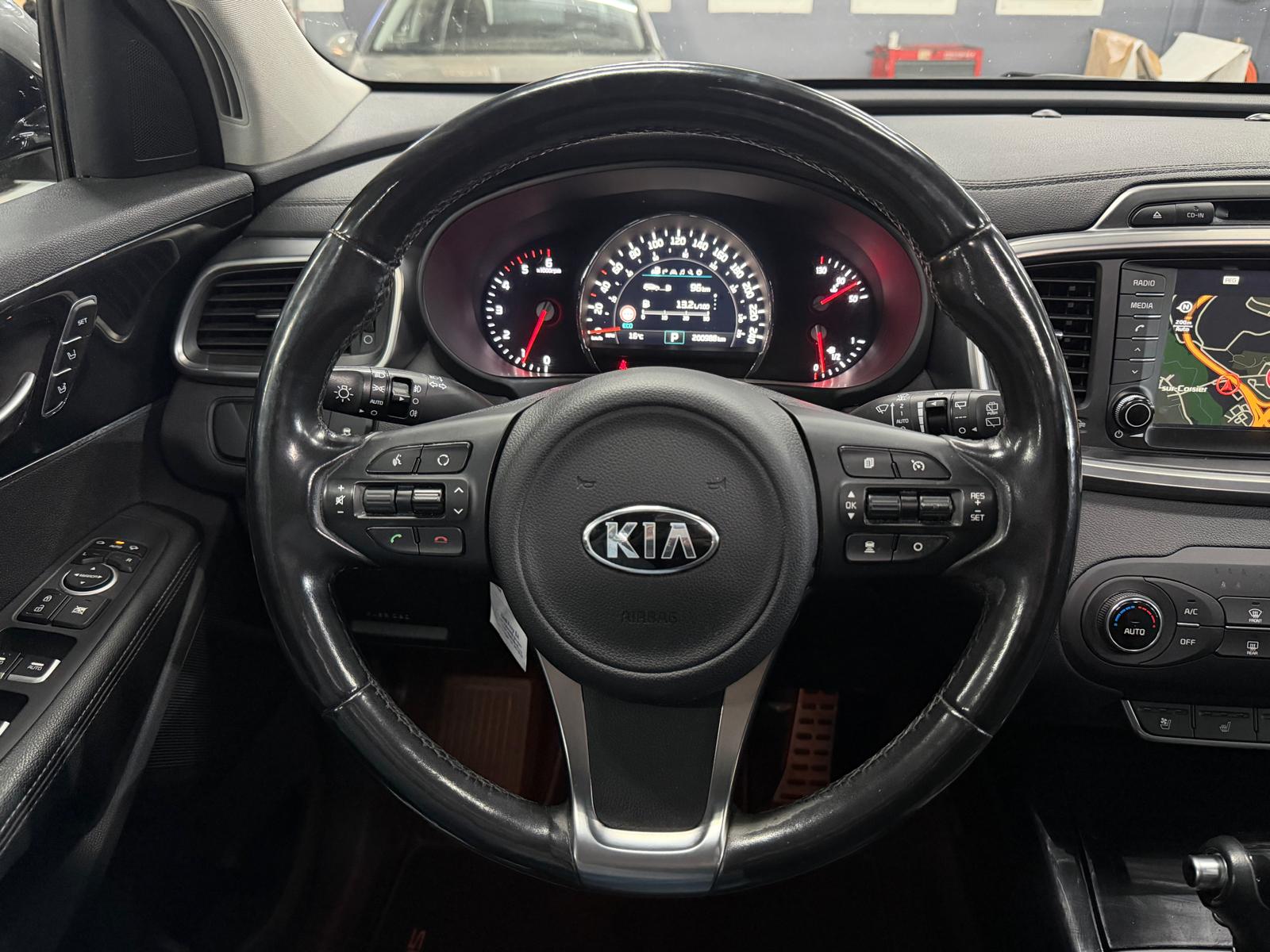KIA Sorento 2.2 CRDI Style 7P. Automatic-image-12