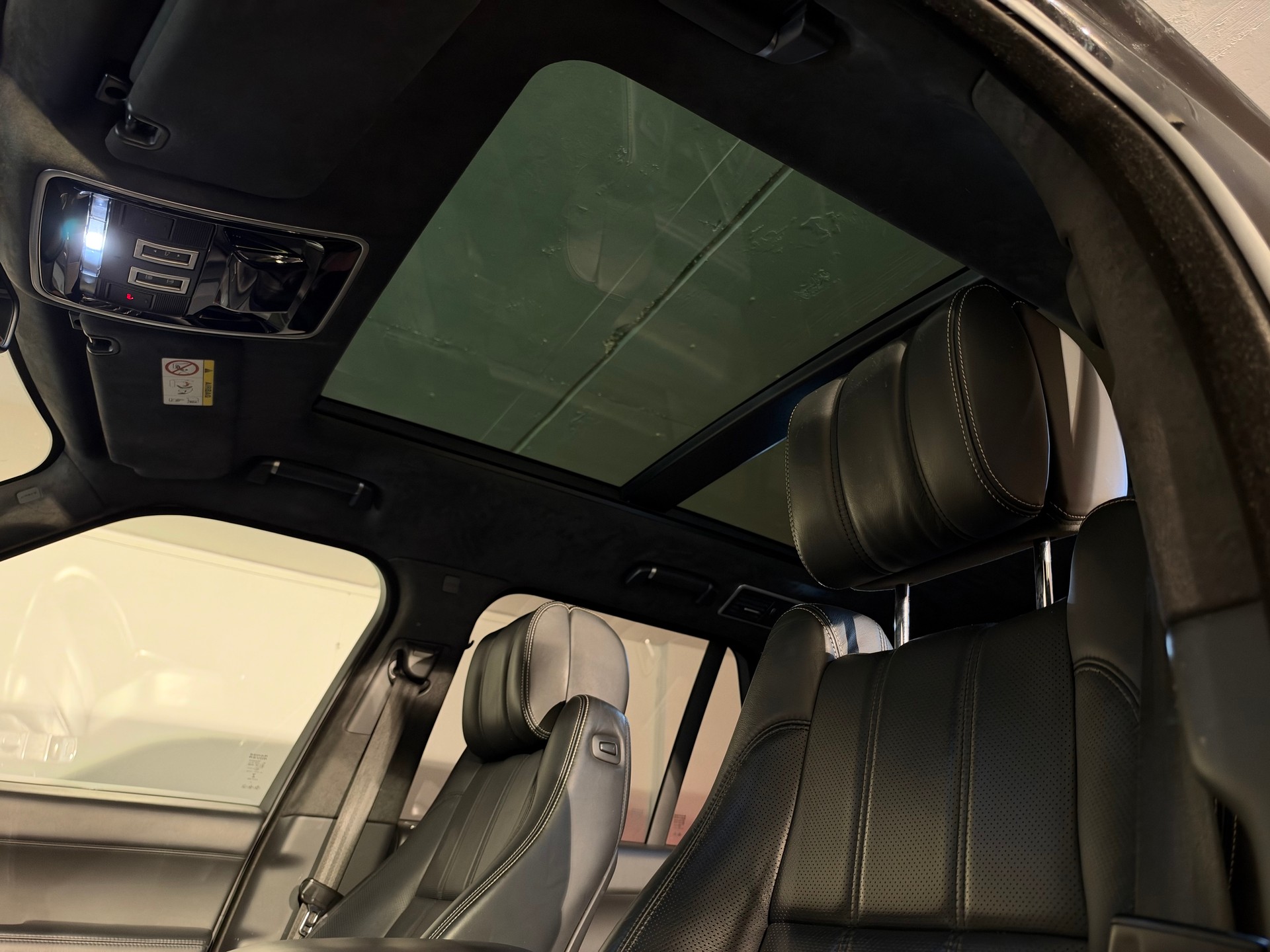 LAND ROVER Range Rover 4.4 SDV8 Autobiography Automatic-image-21