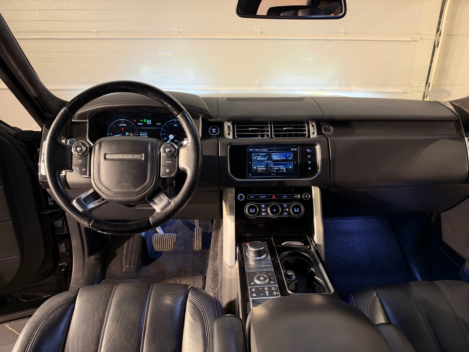 LAND ROVER Range Rover 4.4 SDV8 Autobiography Automatic-image-20