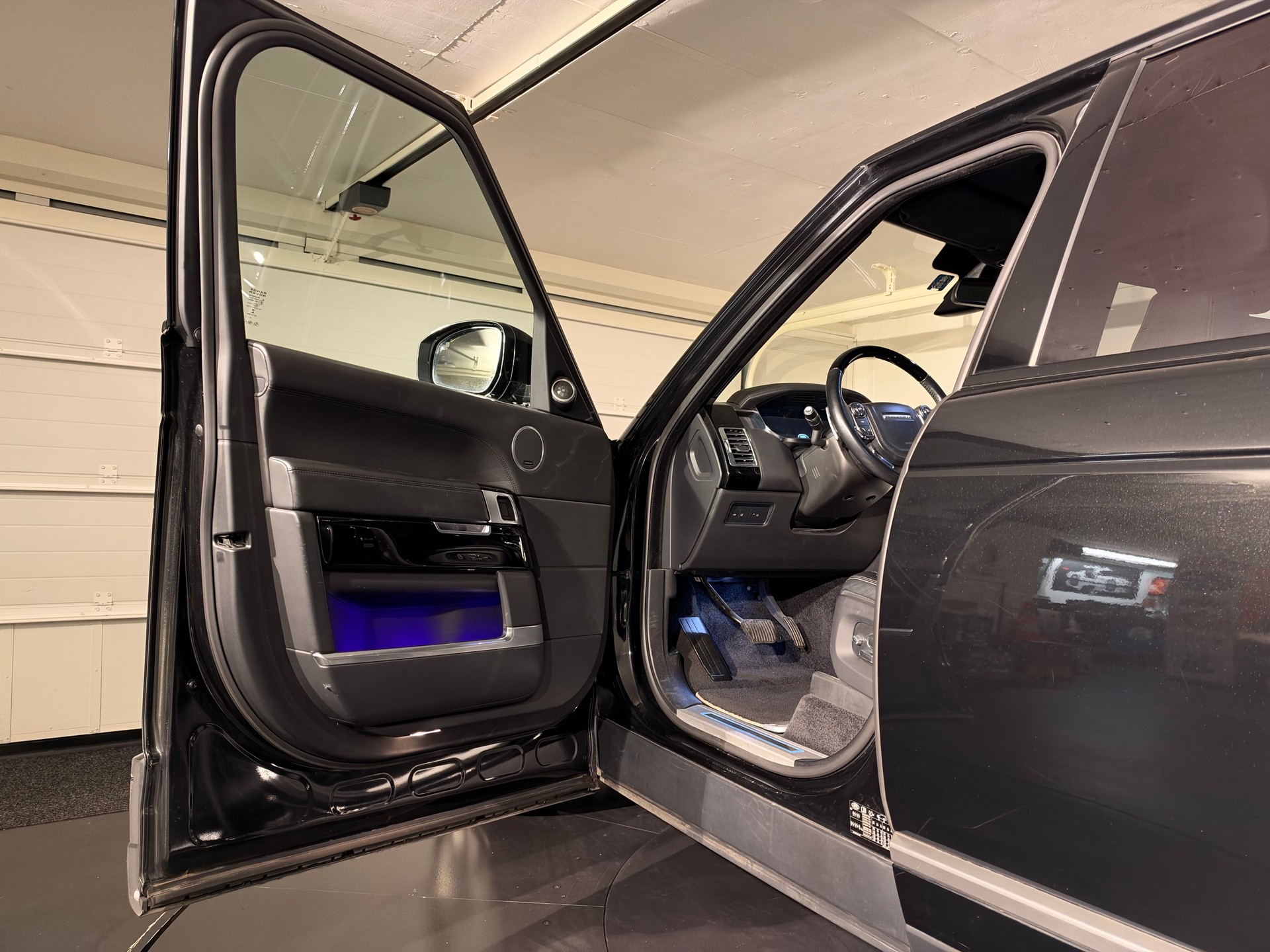 LAND ROVER Range Rover 4.4 SDV8 Autobiography Automatic-image-14