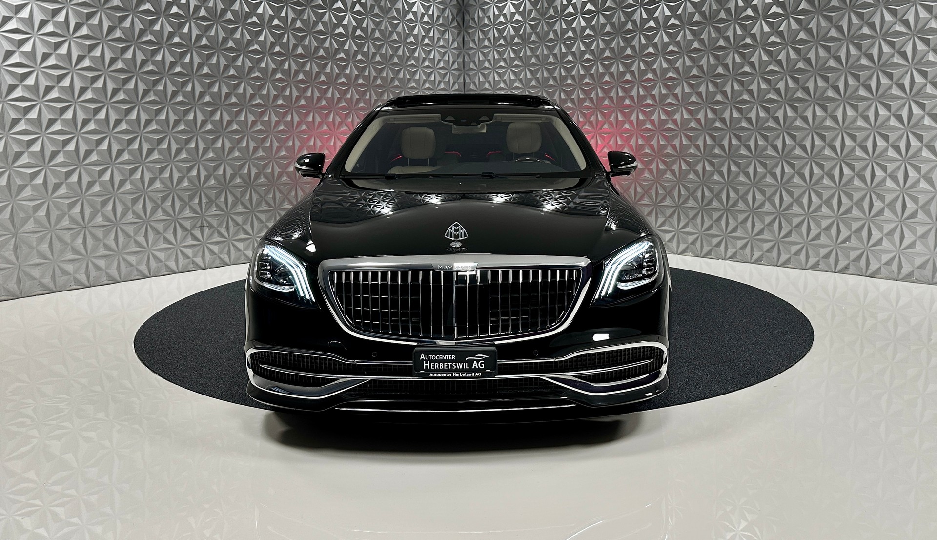 MERCEDES-BENZ S 560 Maybach 4Matic 9G-Tronic-showroom-element-1