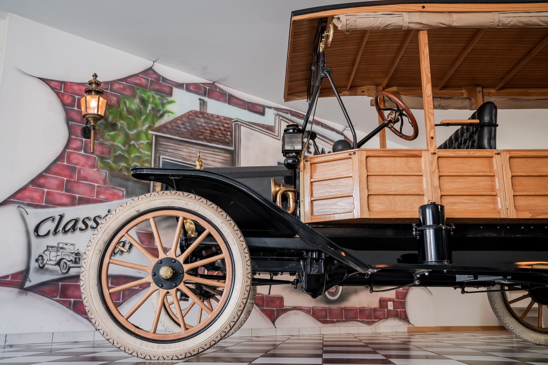 FORD 1914 Model T Depot Hack-image-19