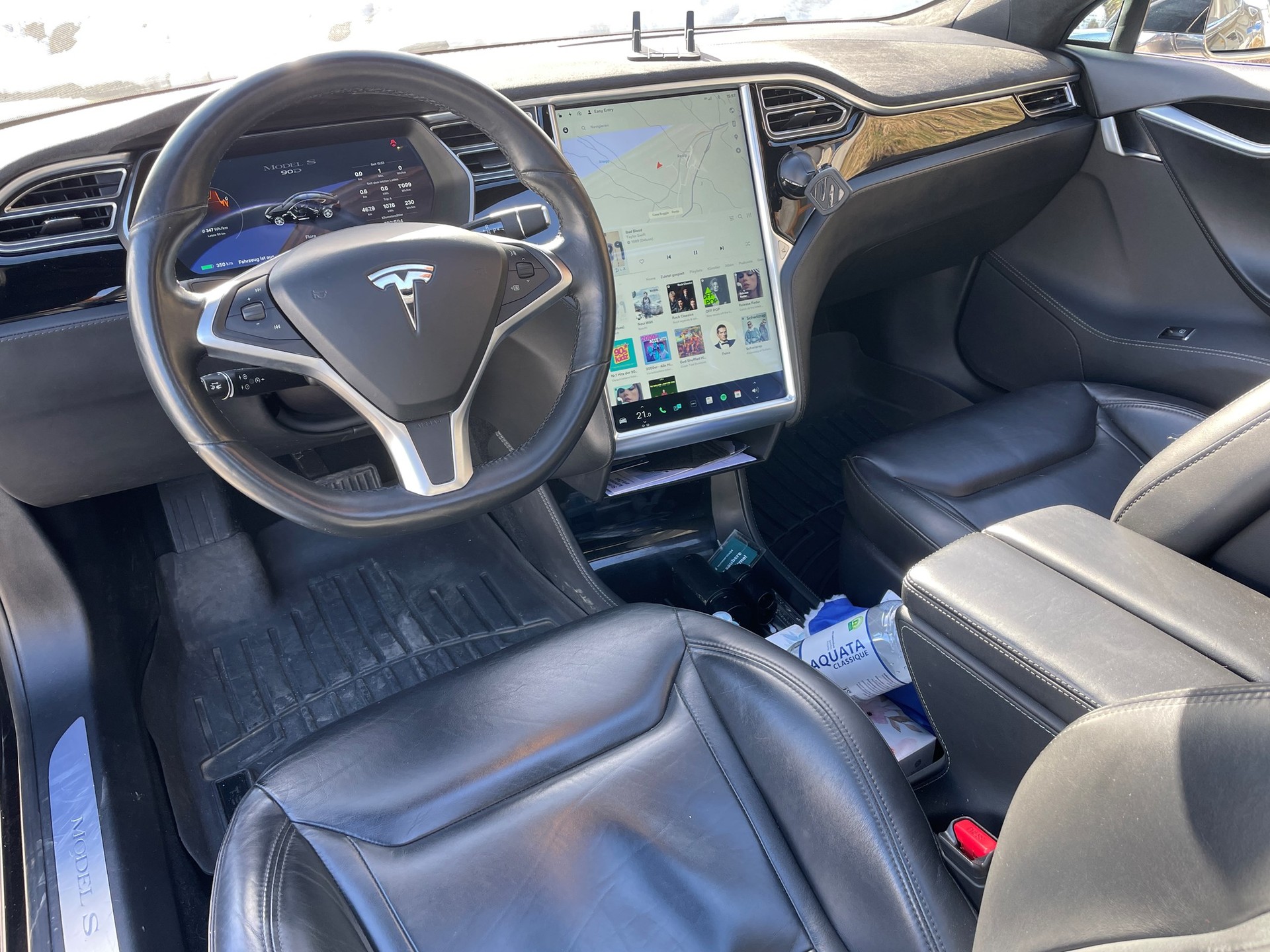 TESLA Model S 90 D-image-5