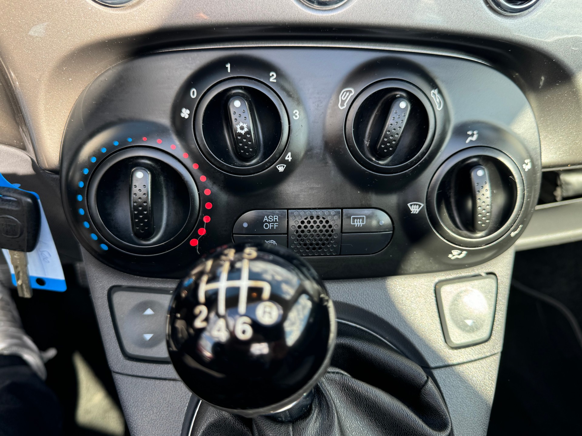 FIAT 500 1.4 16V Sport-image-12
