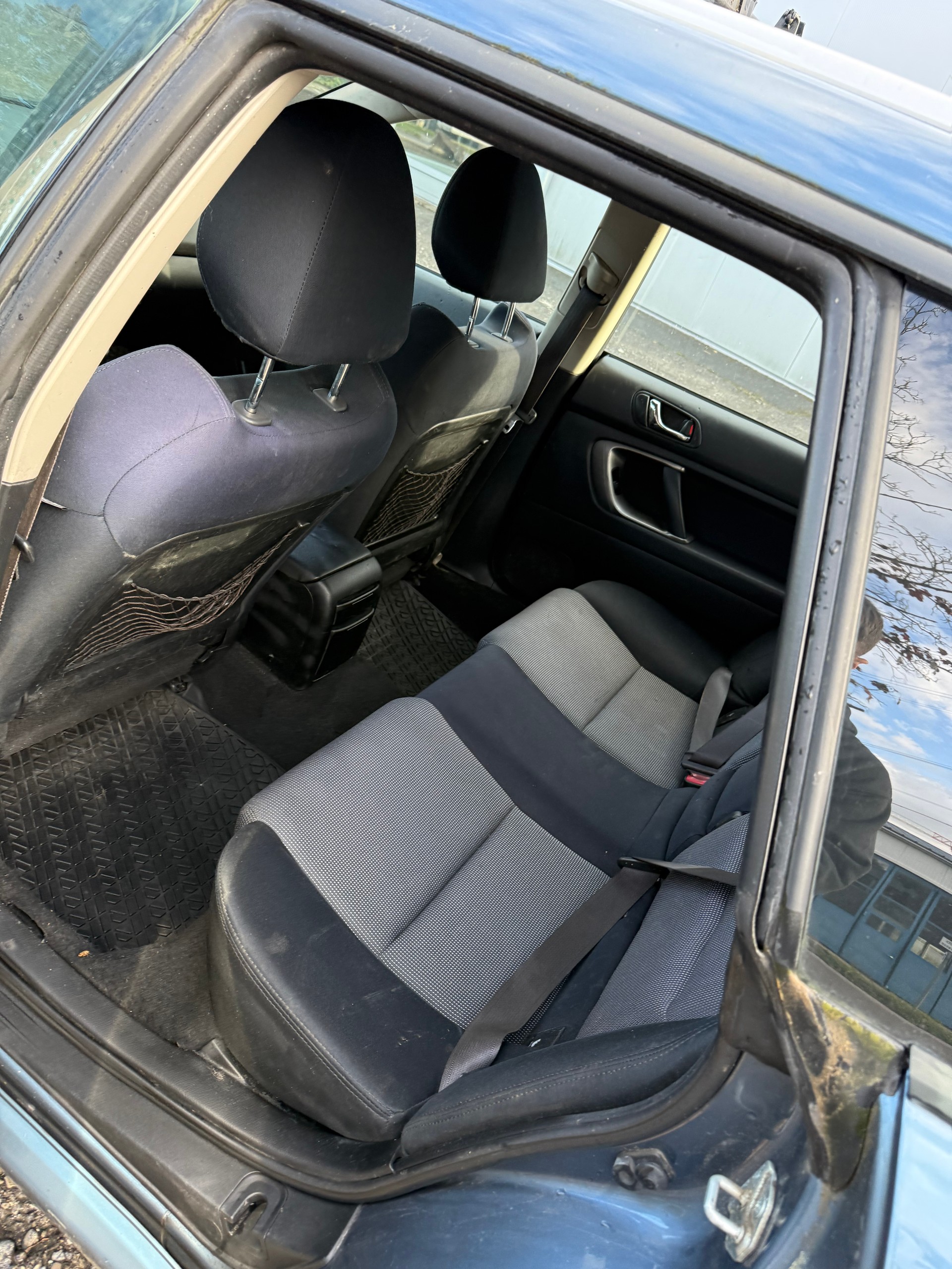 SUBARU Legacy 2.0i AWD-image-7