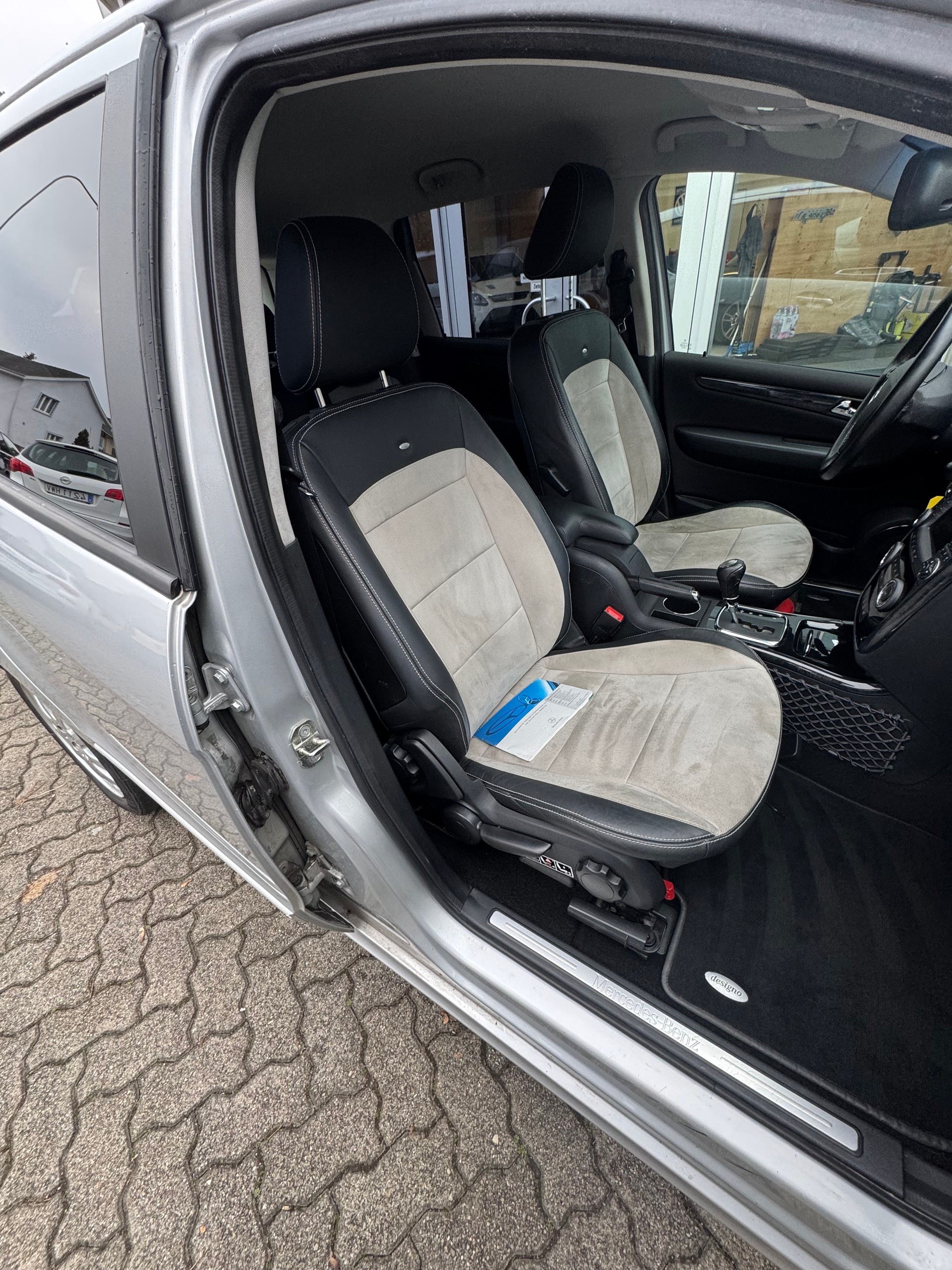 MERCEDES-BENZ A 200-image-6