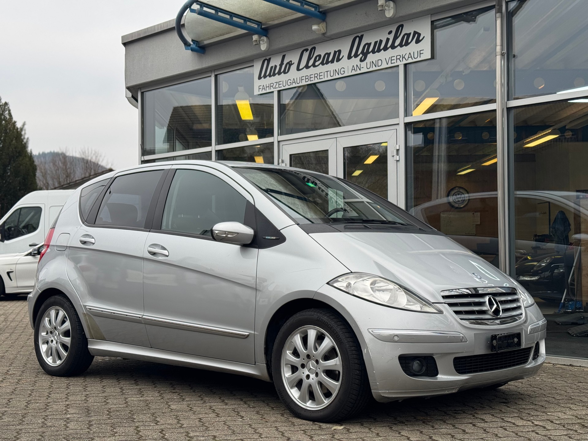 MERCEDES-BENZ A 200-image-0