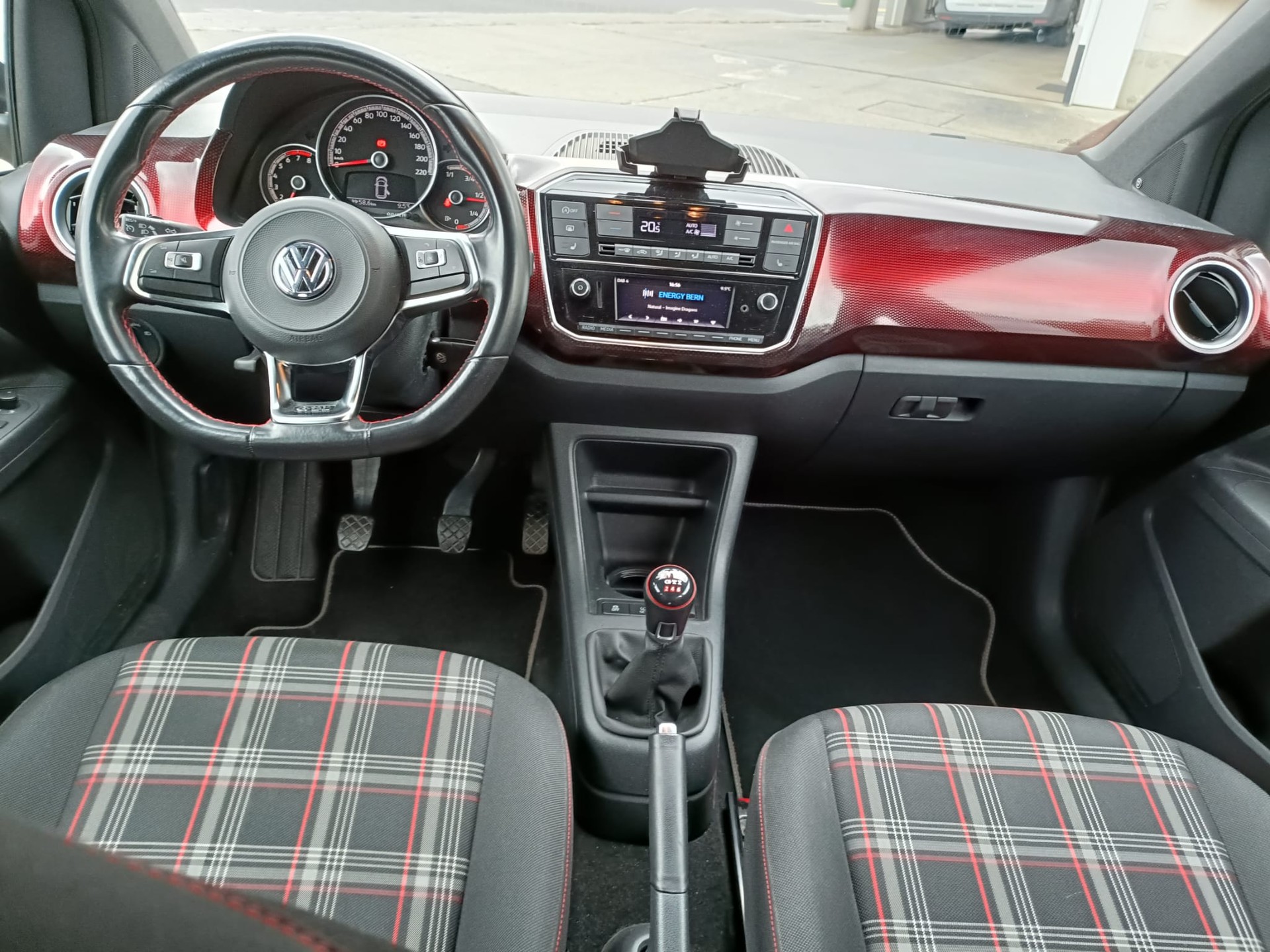 VW Up 1.0 TSI GTI-image-7