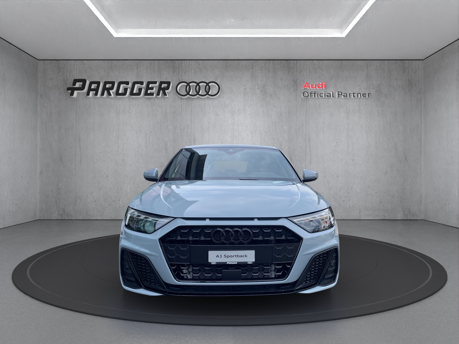 AUDI S line Attraction S-tronic-image-1