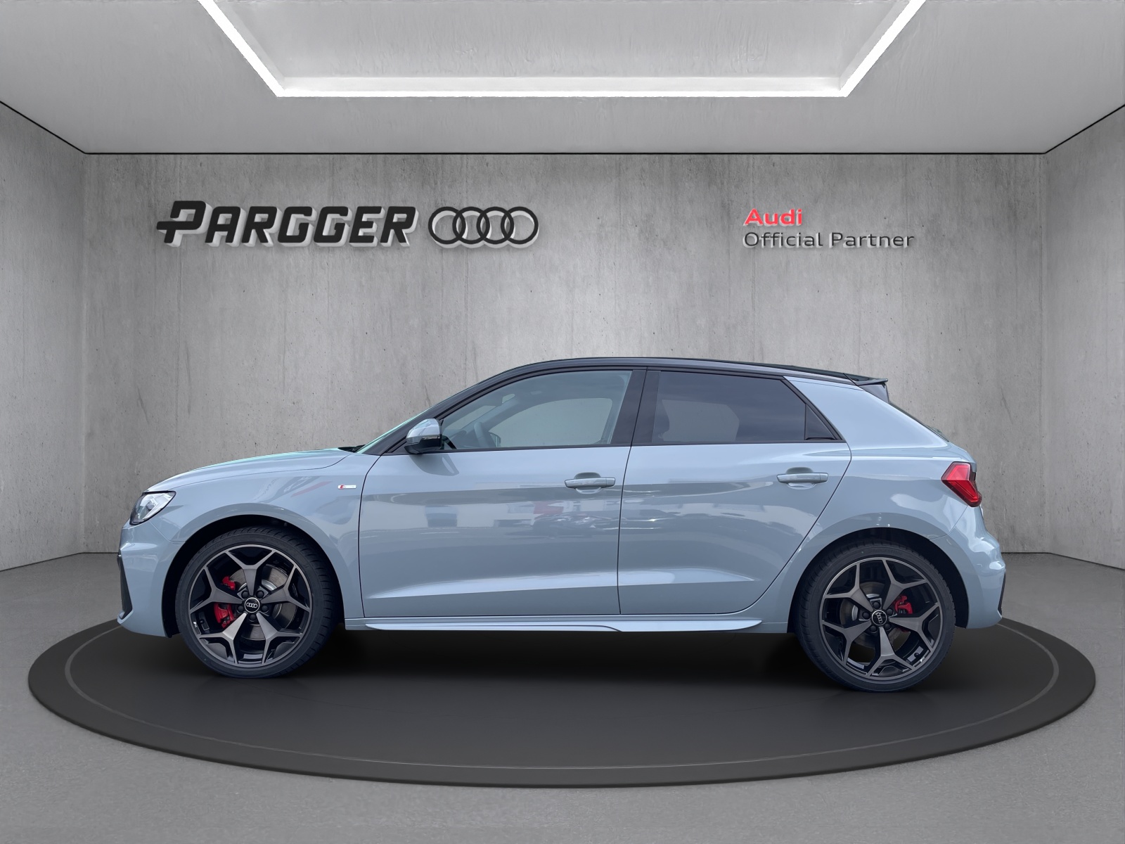 AUDI S line Attraction S-tronic-image-2