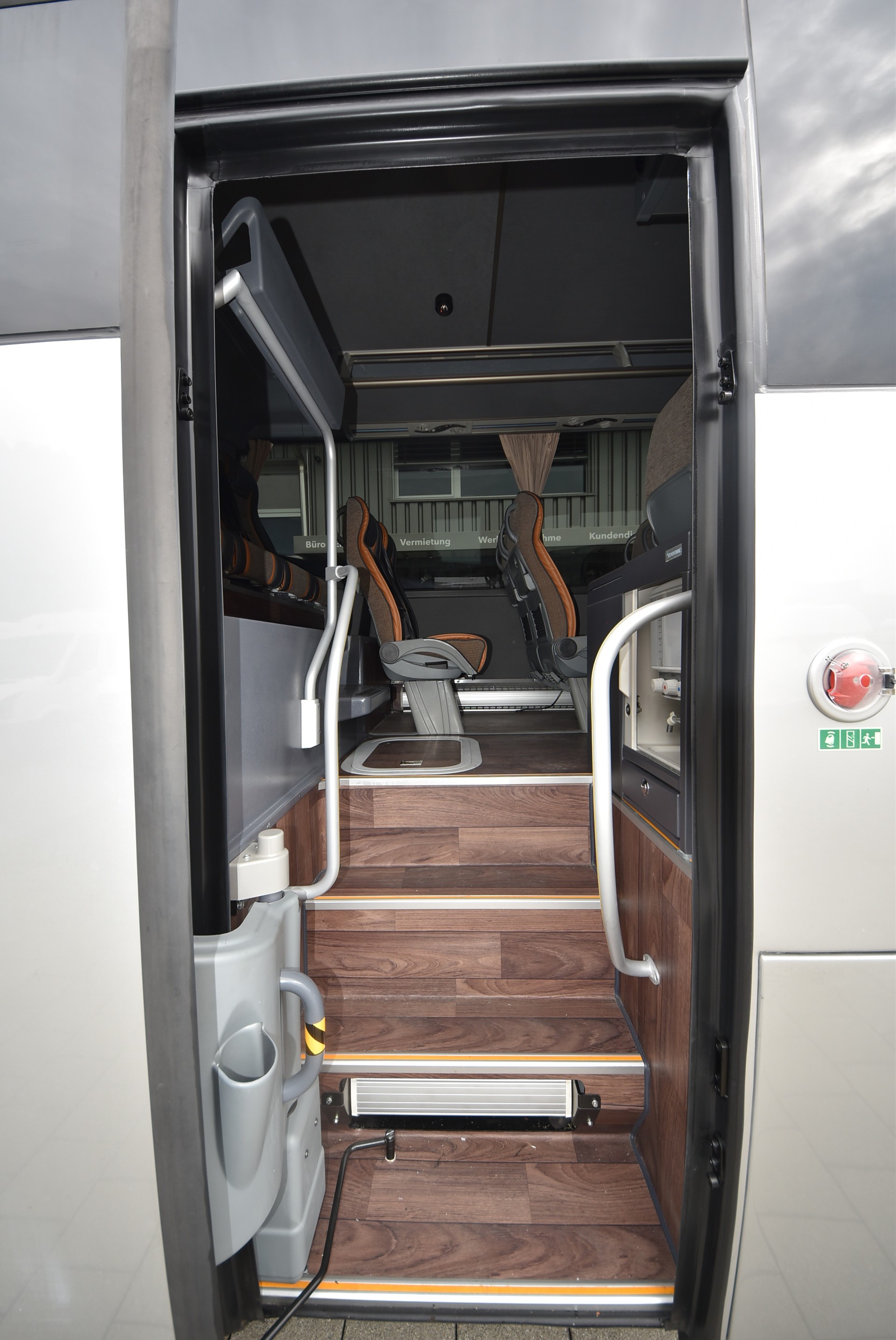 ISUZU AOS Visigo-image-10