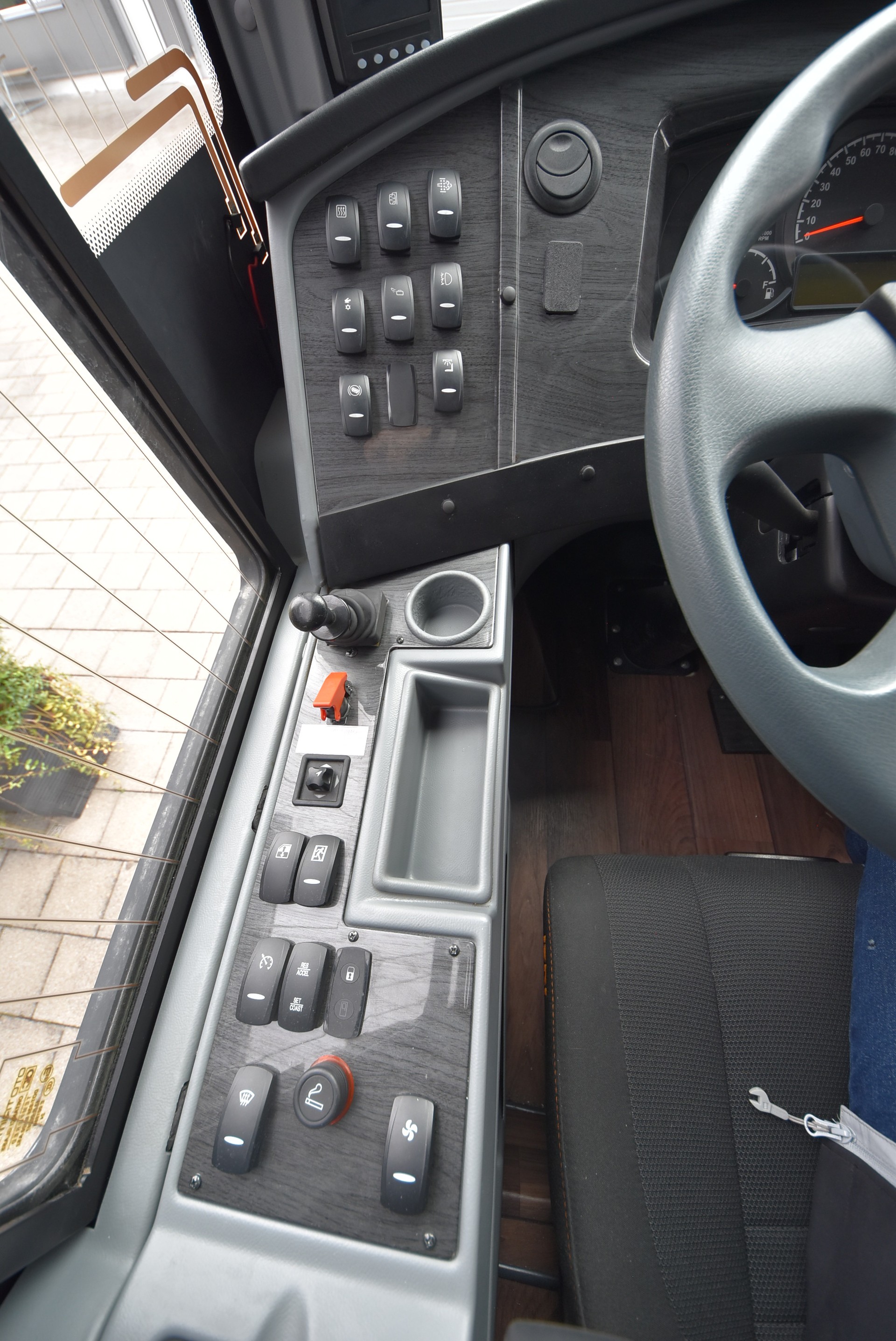 ISUZU AOS Visigo-image-13