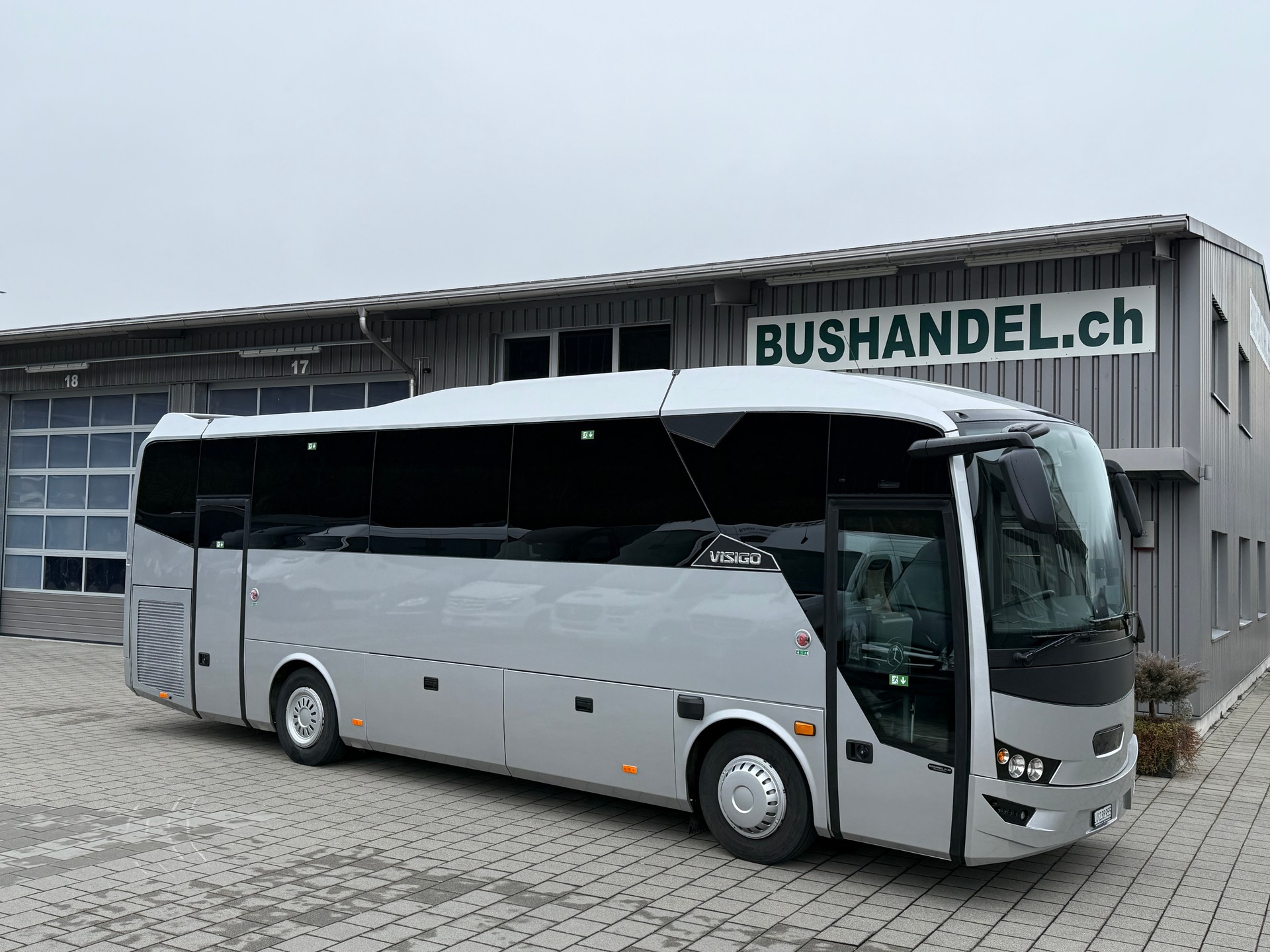 ISUZU AOS Visigo