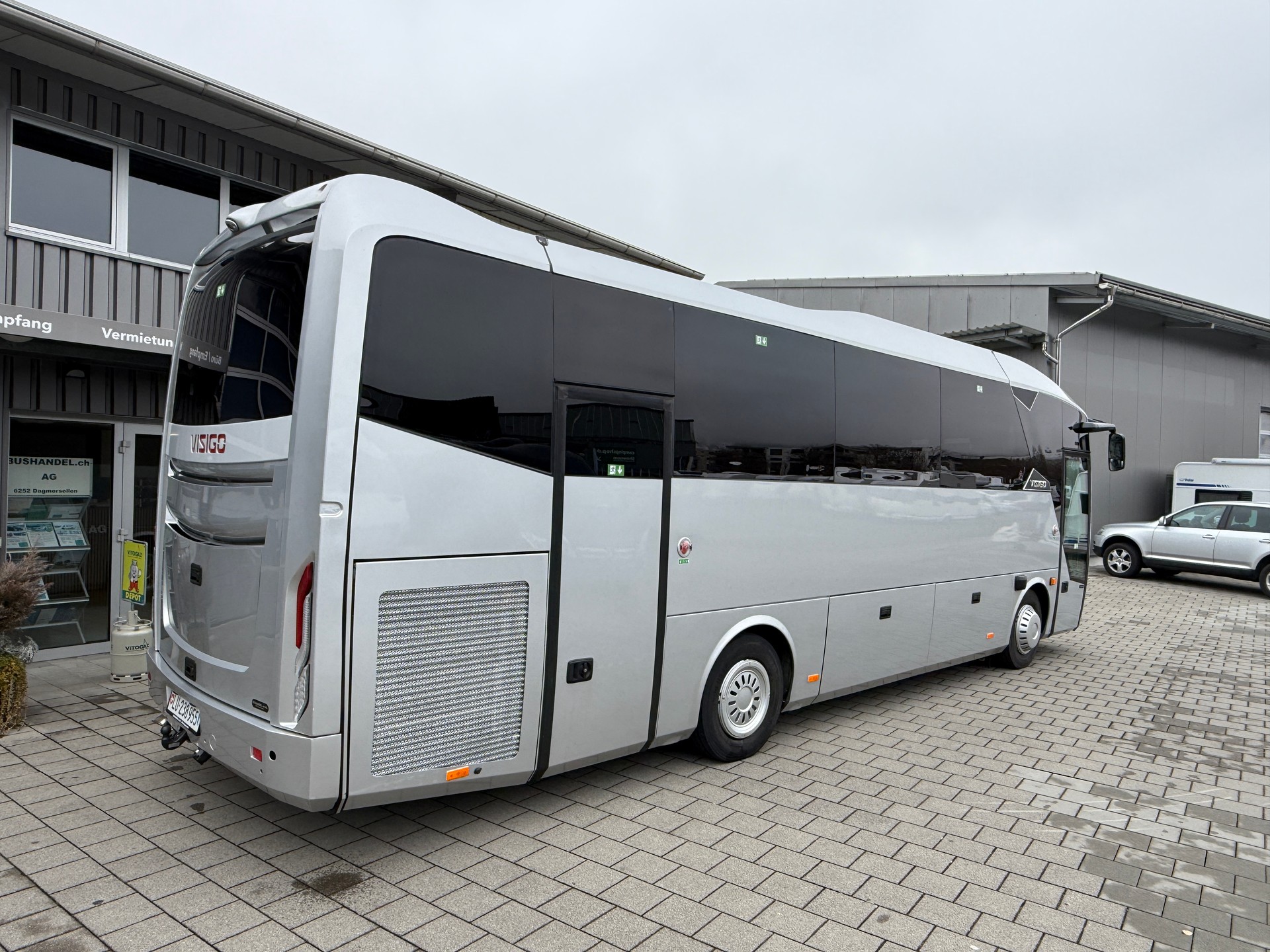 ISUZU AOS Visigo-image-1