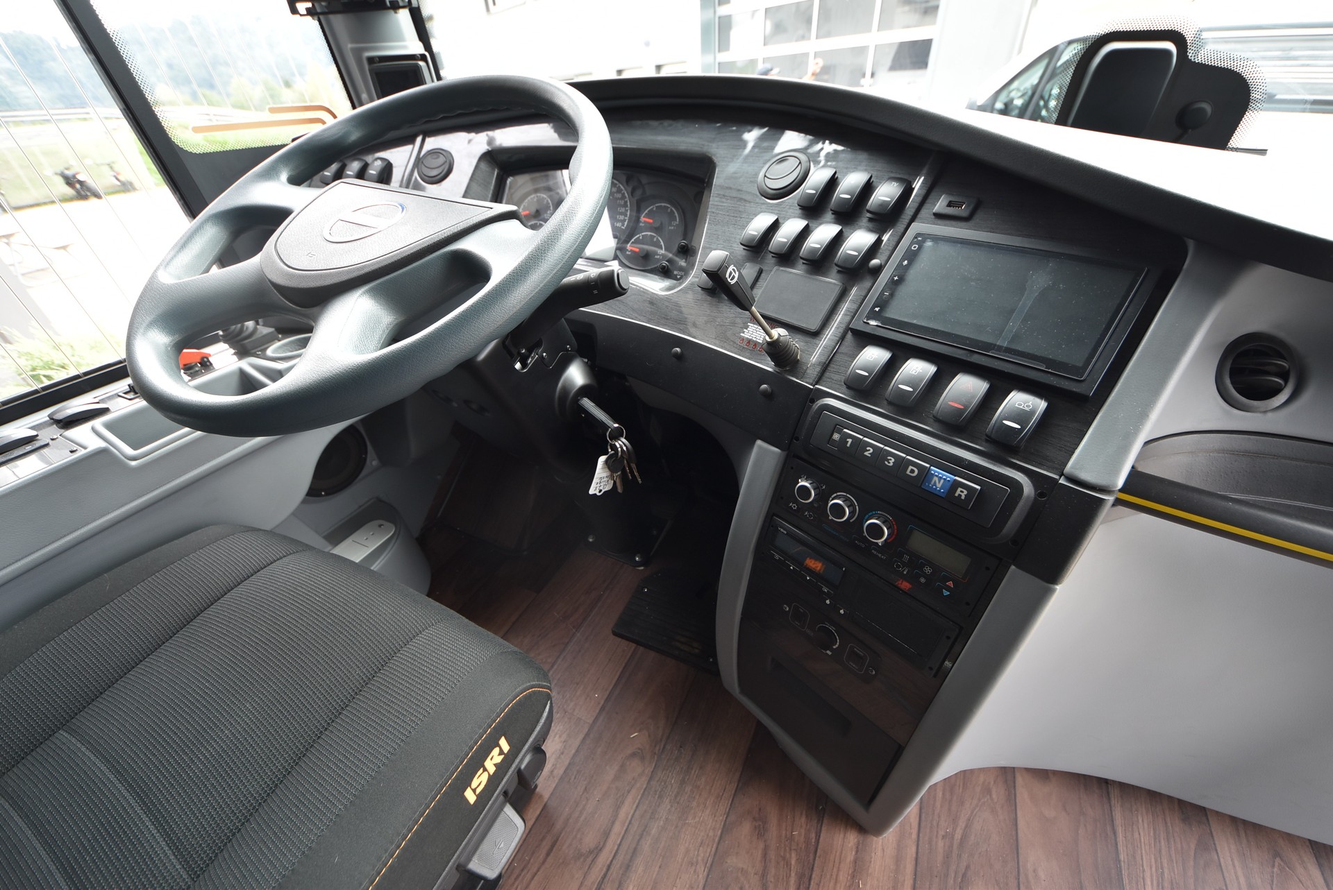 ISUZU AOS Visigo-image-11