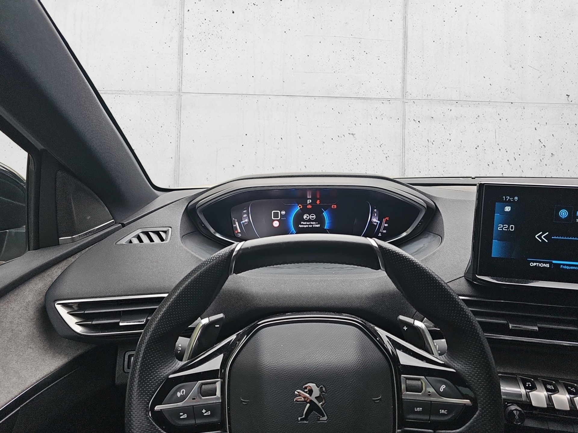 PEUGEOT 5008 1.6 Pure Tech GT Pack EAT8-image-14