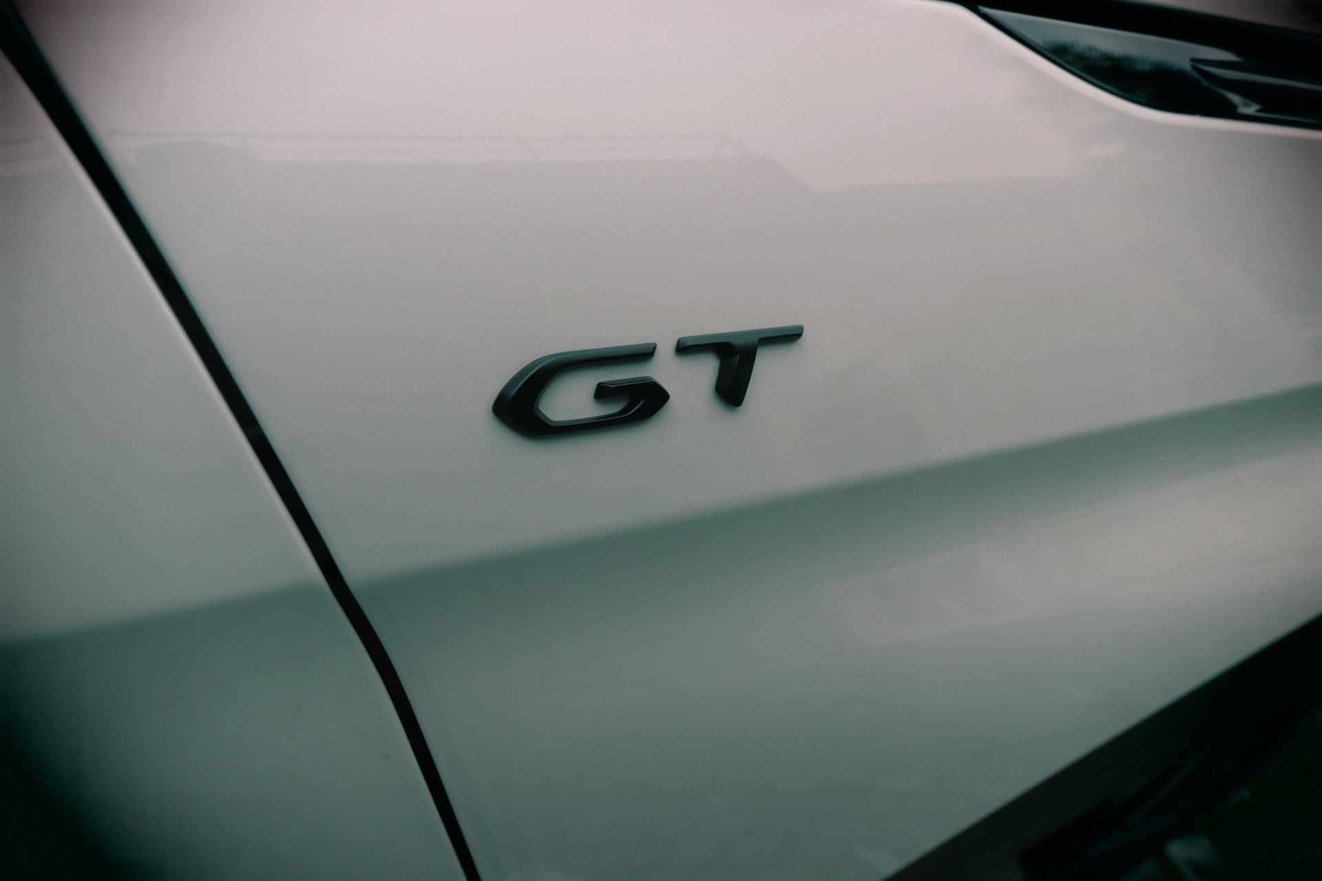 PEUGEOT 5008 1.6 Pure Tech GT Pack EAT8-image-24