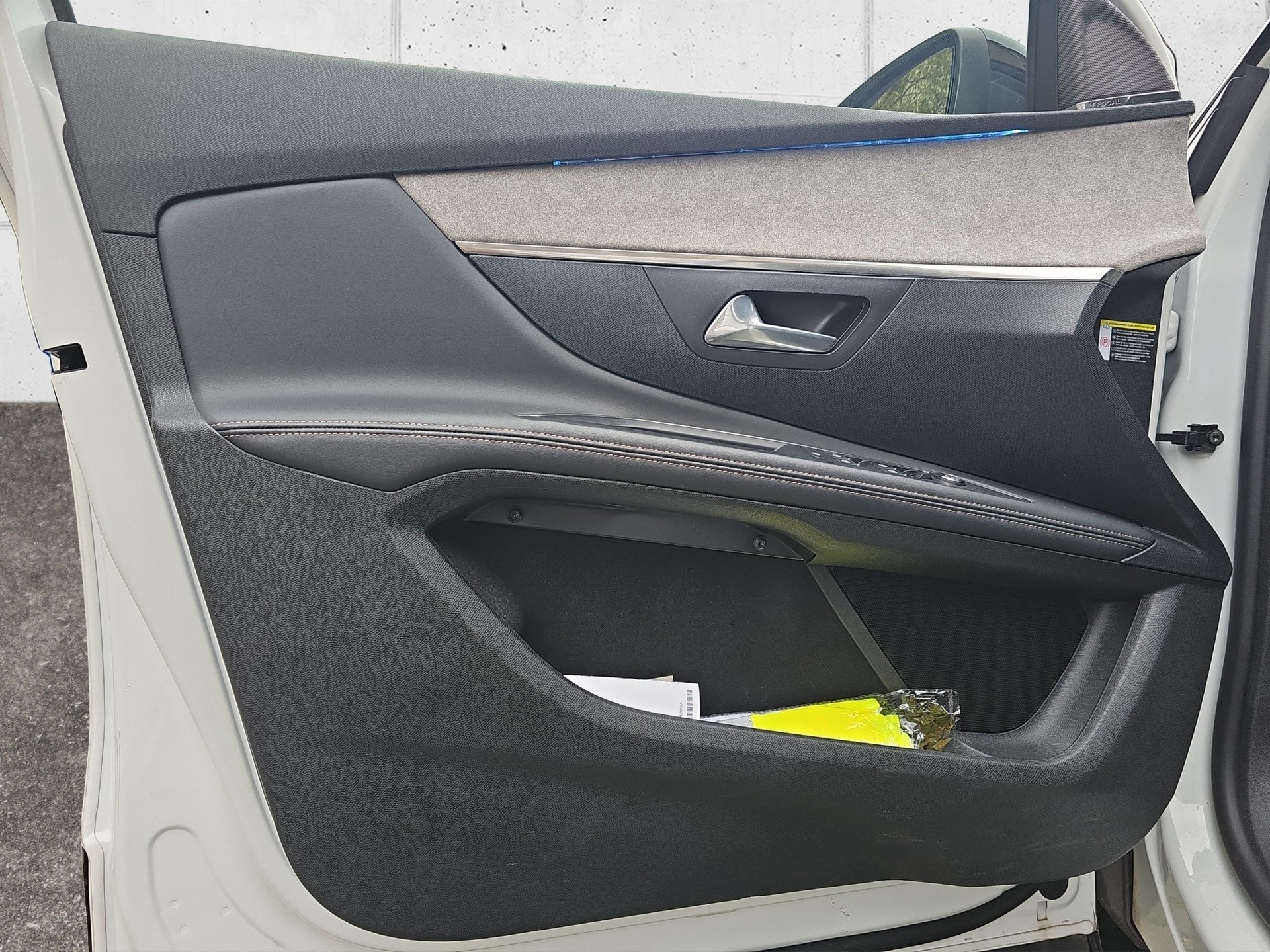 PEUGEOT 5008 1.6 Pure Tech GT Pack EAT8-image-21