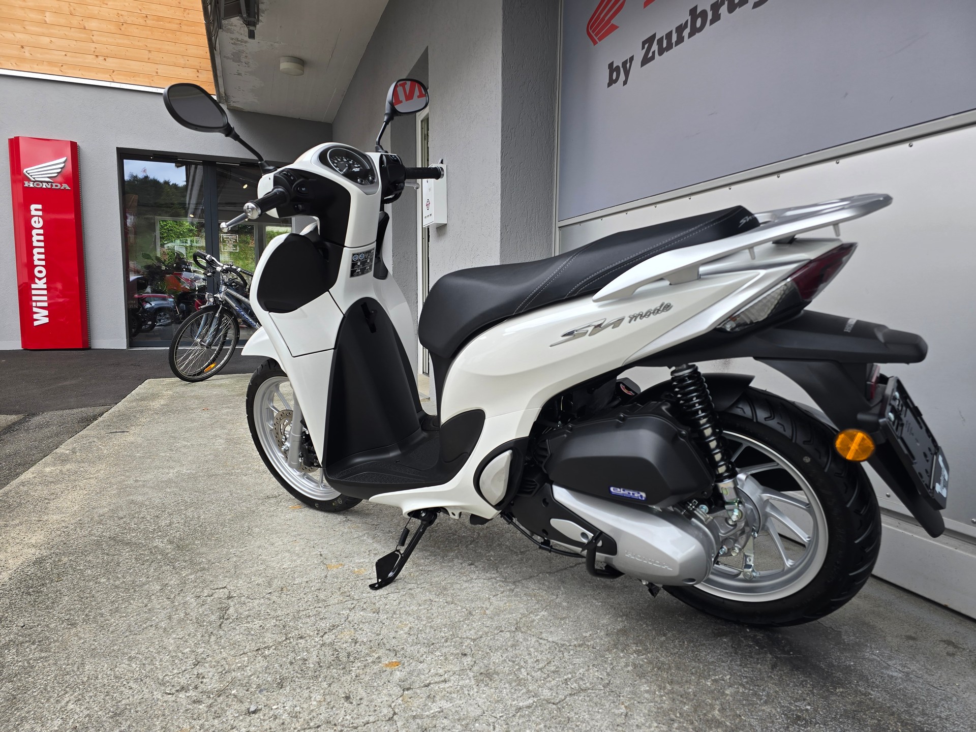HONDA SH 125 i Mode-showroom-element-2