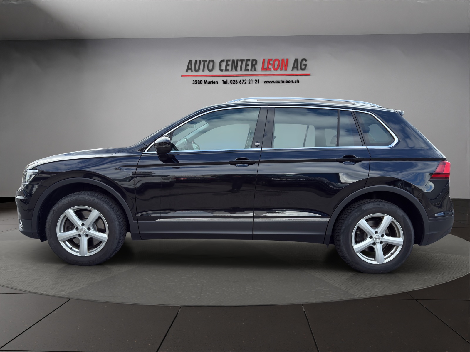 VW Tiguan 2.0TSI Sound 4Motion DSG-image-2