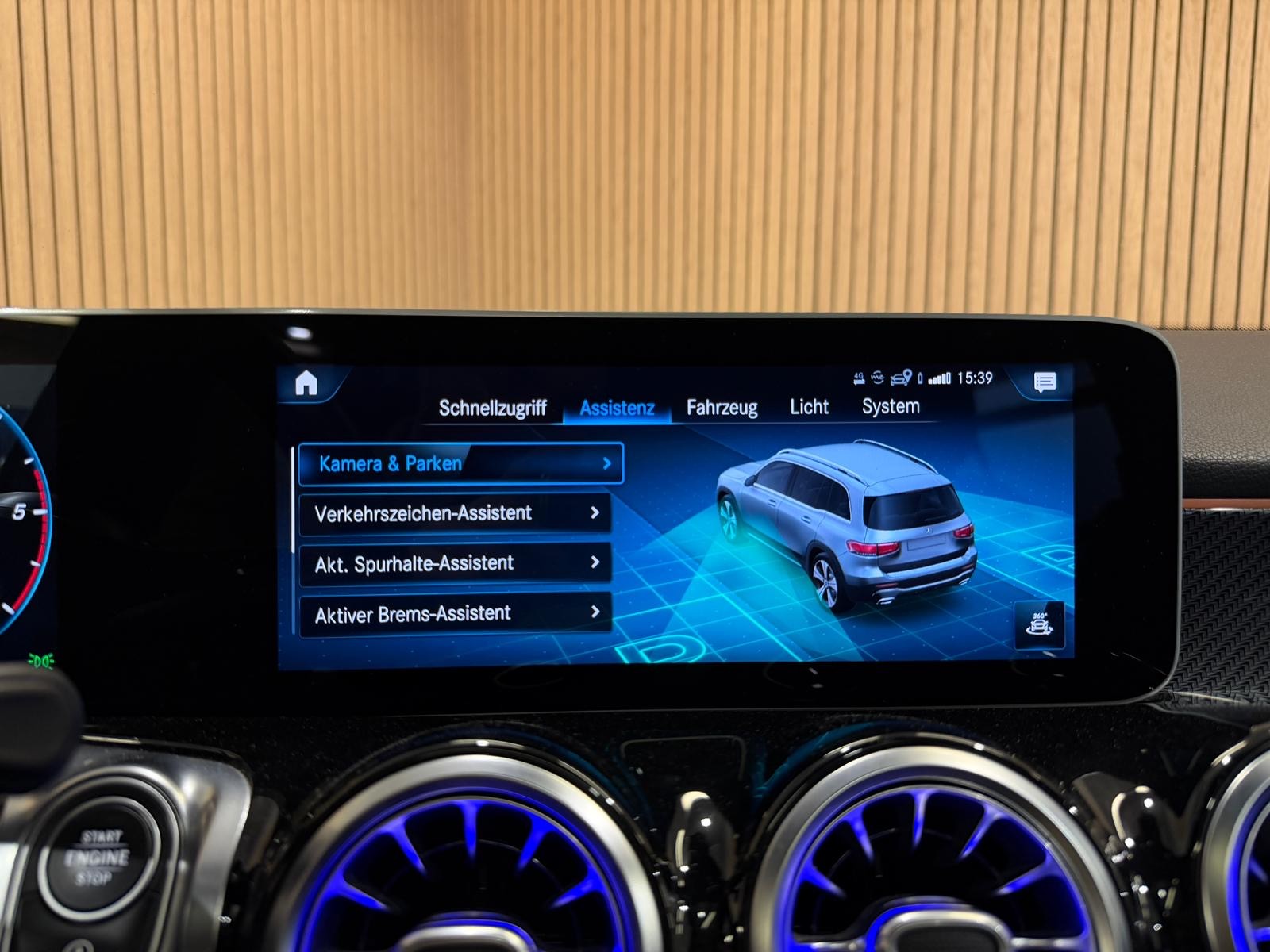 MERCEDES-BENZ GLB 220 d 4Matic AMG Line 8G-Tronic-image-13