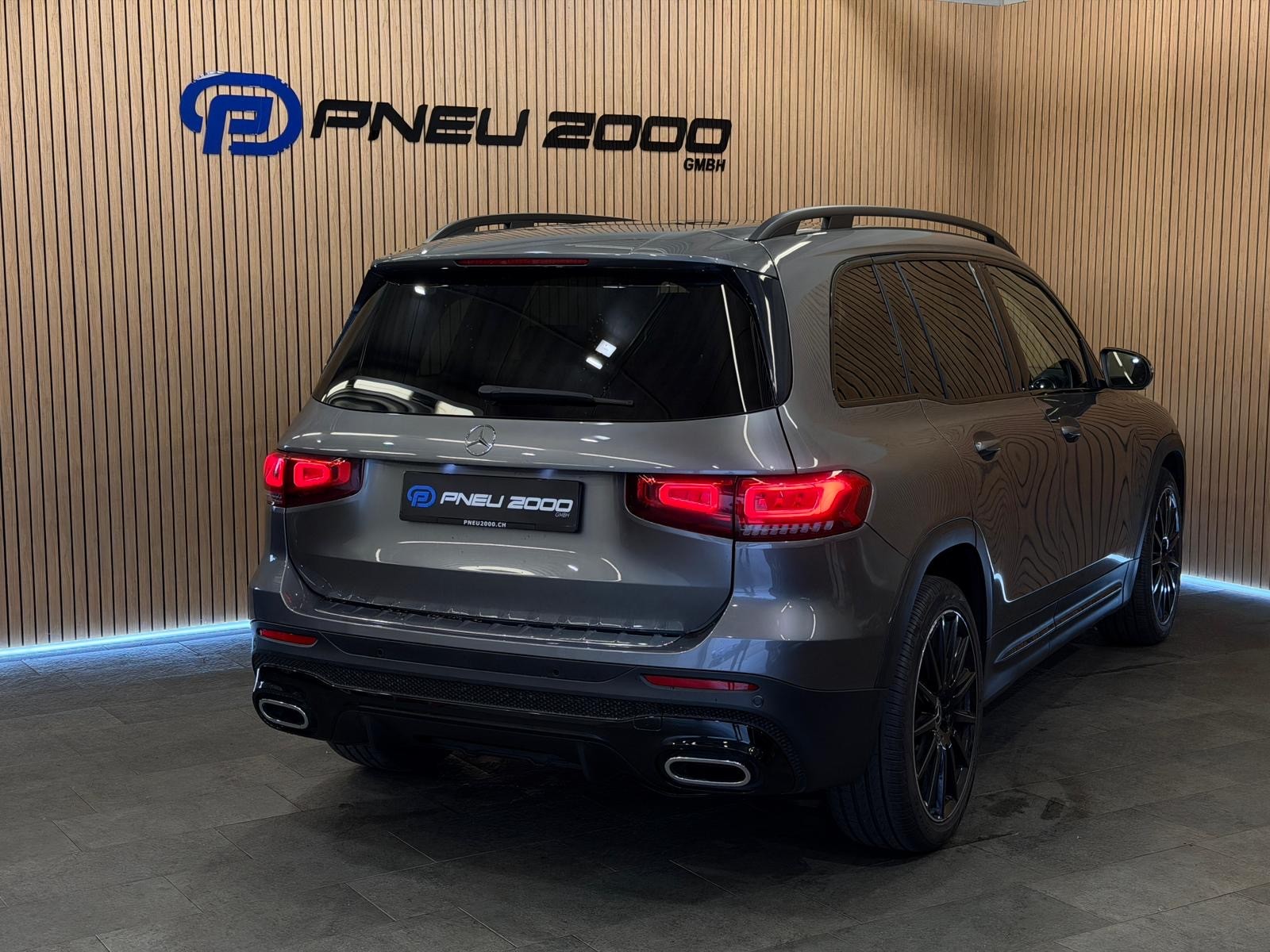 MERCEDES-BENZ GLB 220 d 4Matic AMG Line 8G-Tronic-image-2
