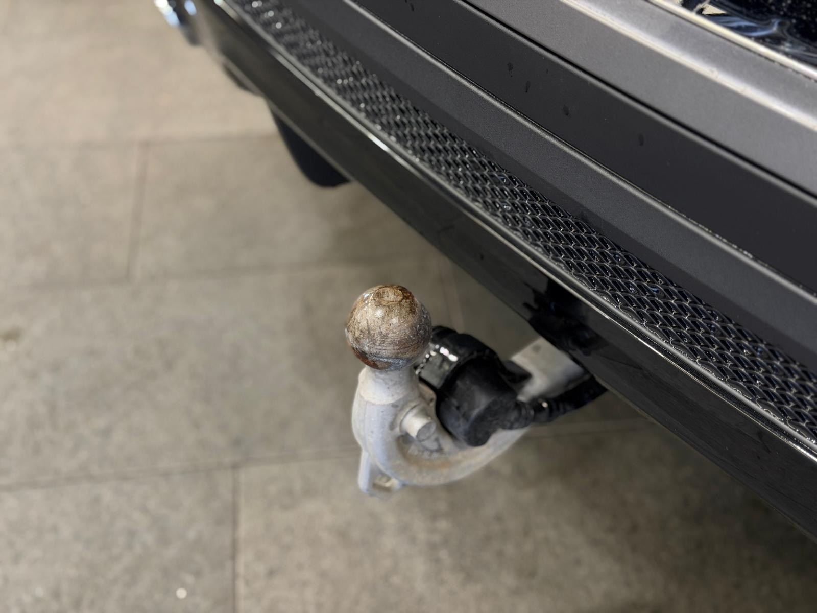 MERCEDES-BENZ GLB 220 d 4Matic AMG Line 8G-Tronic-image-4