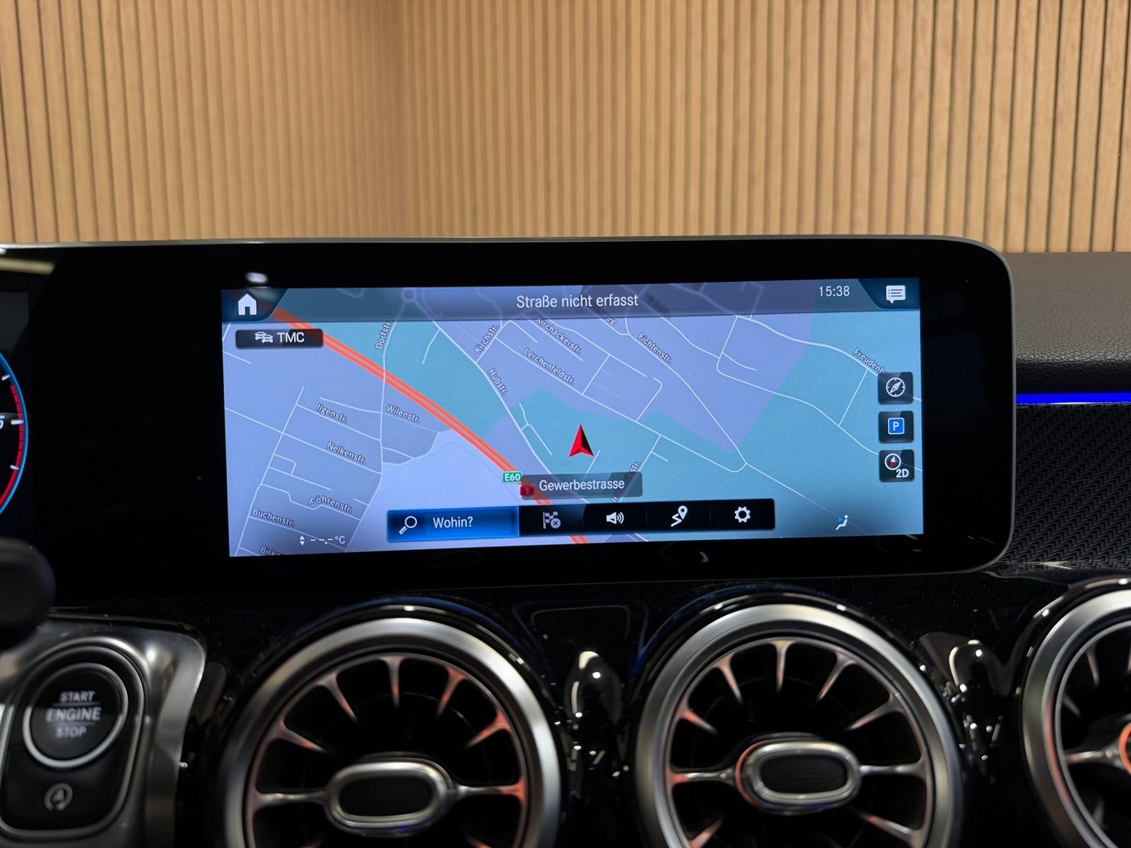 MERCEDES-BENZ GLB 220 d 4Matic AMG Line 8G-Tronic-image-12