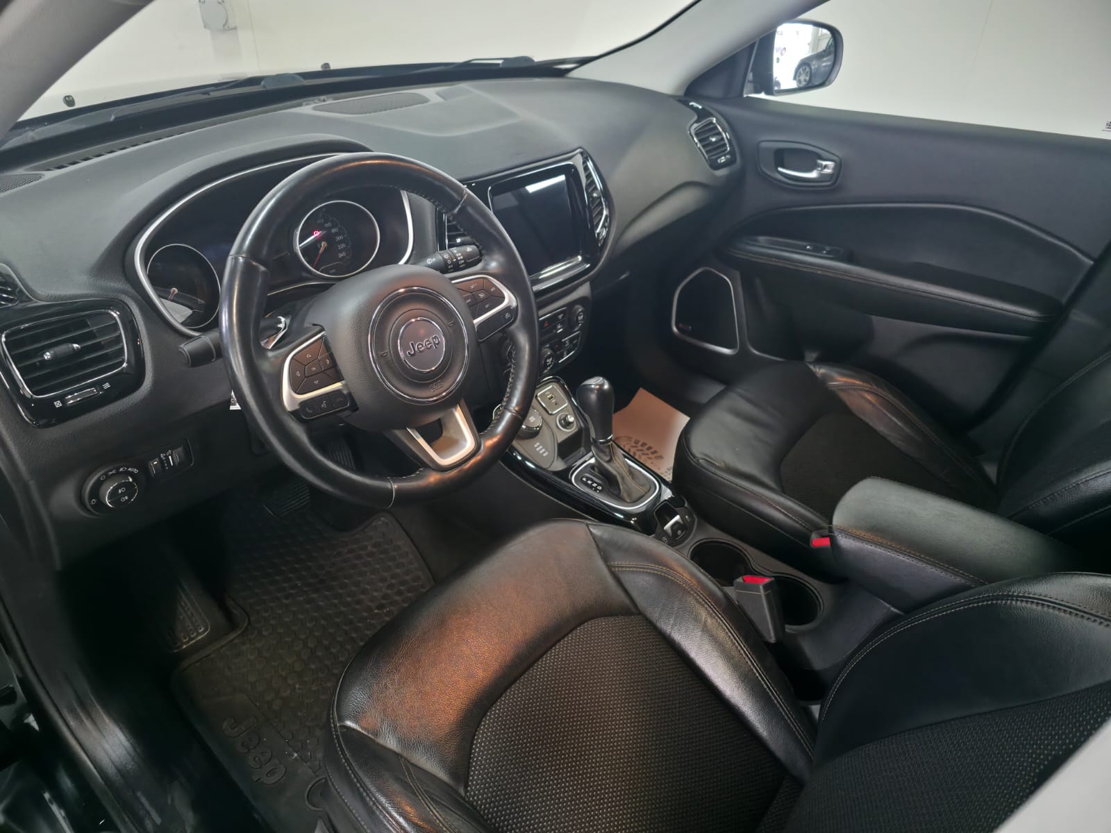 JEEP Compass 2.0CRD Limited AWD 9ATX-image-17