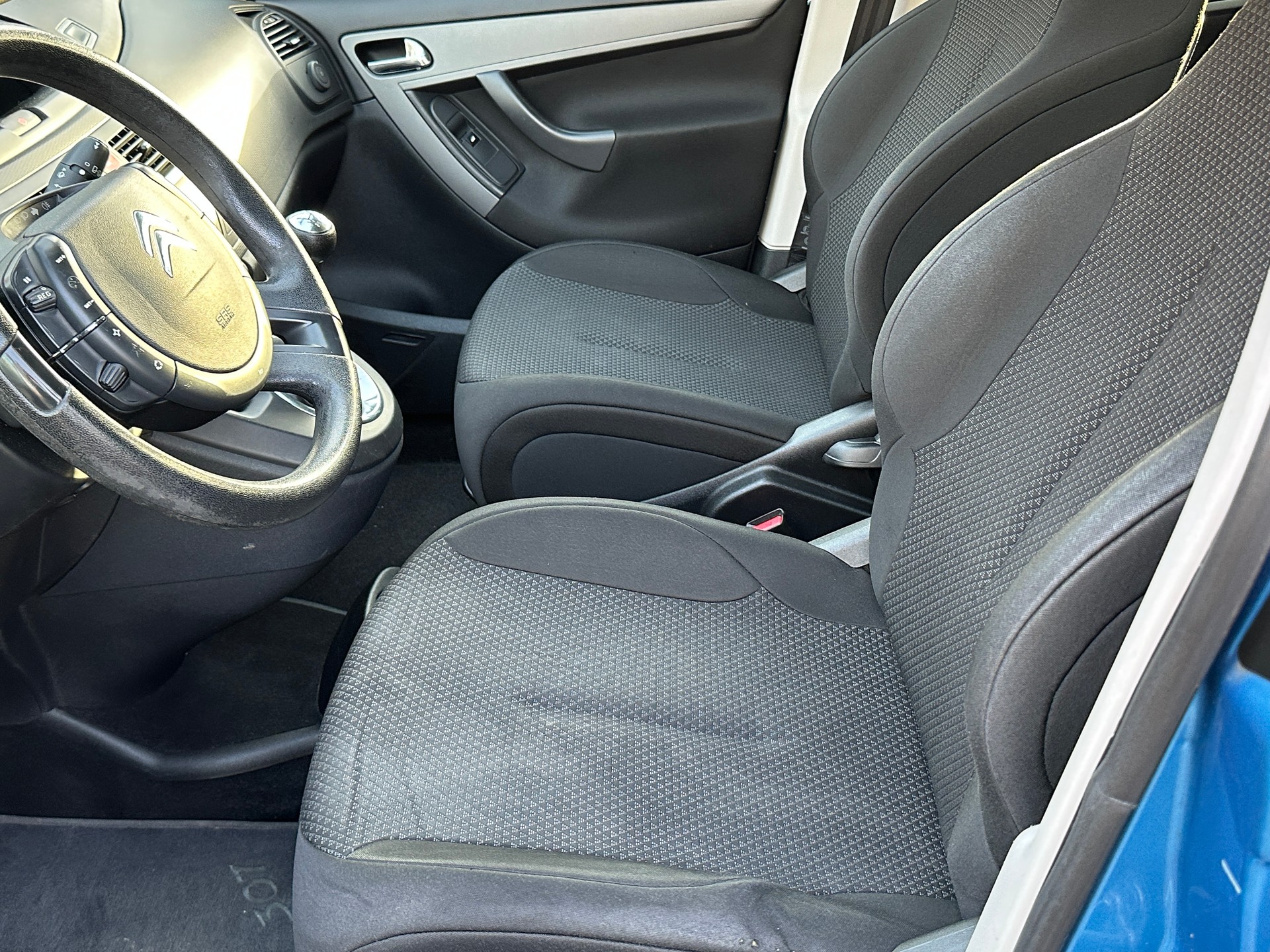 CITROEN C4 Picasso 1.6i 16V Tonic-image-5