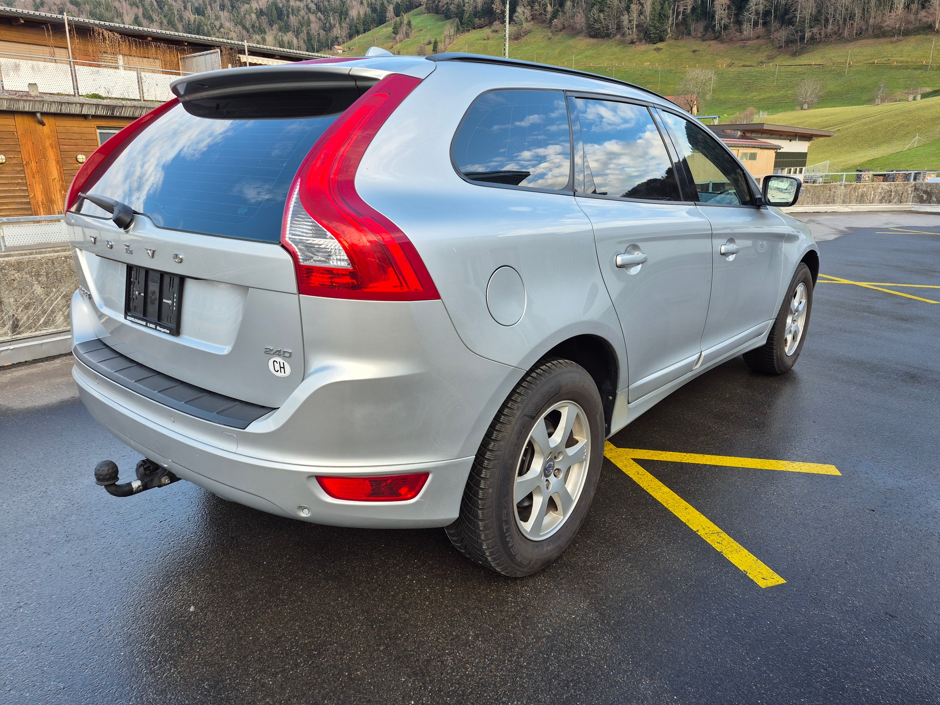 VOLVO XC60 2.4D Geartronic-image-8