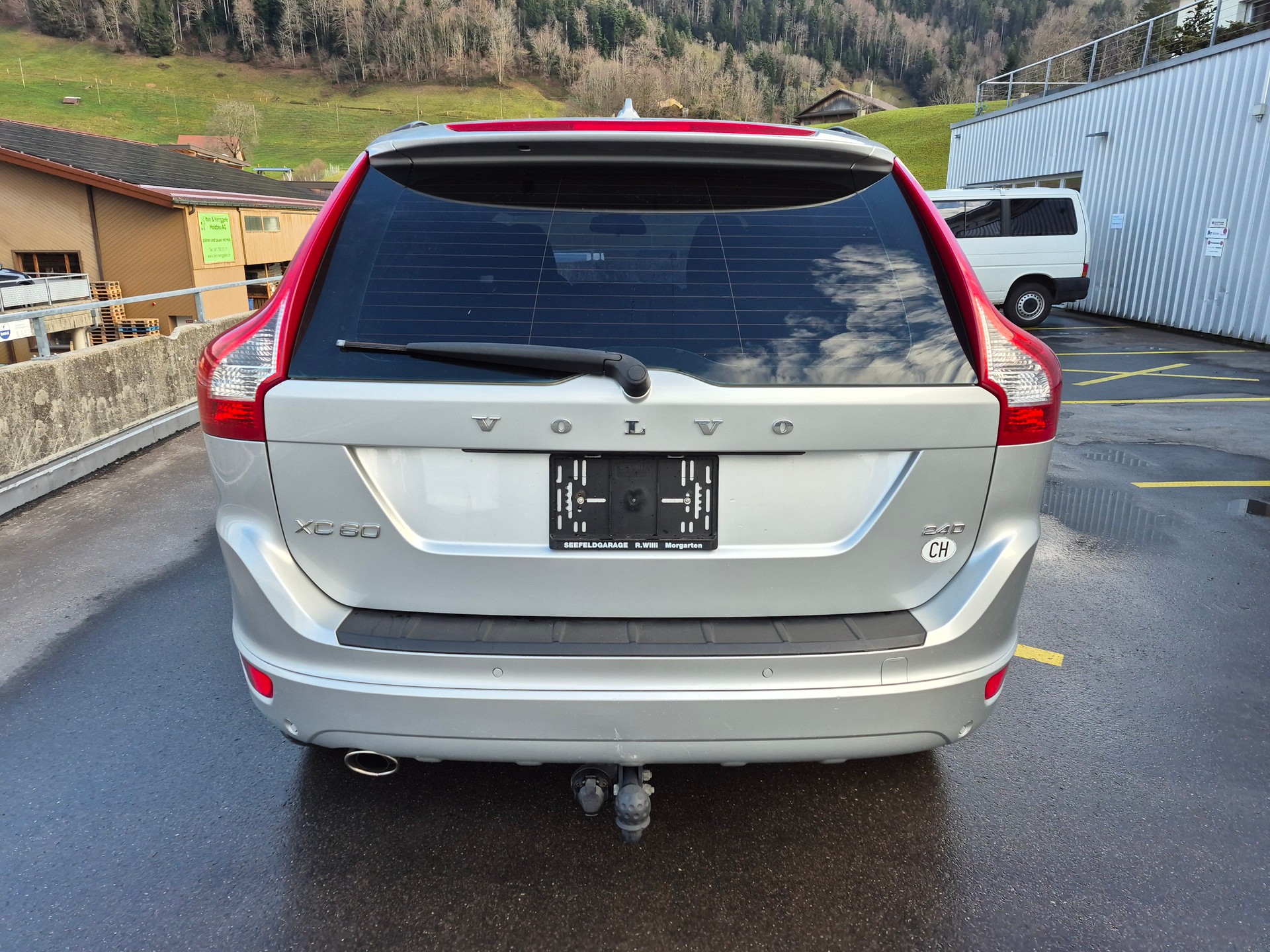 VOLVO XC60 2.4D Geartronic-image-9